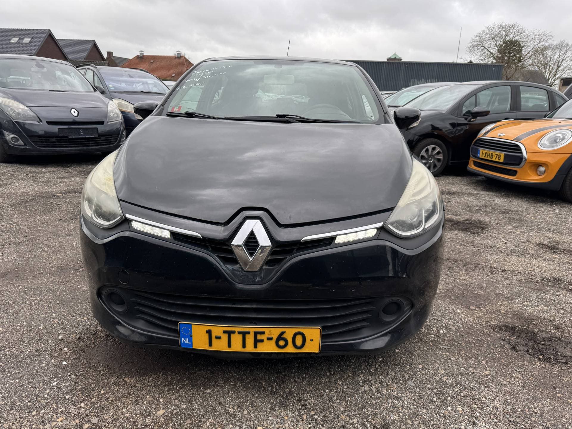 Renault Clio thumbnail 8