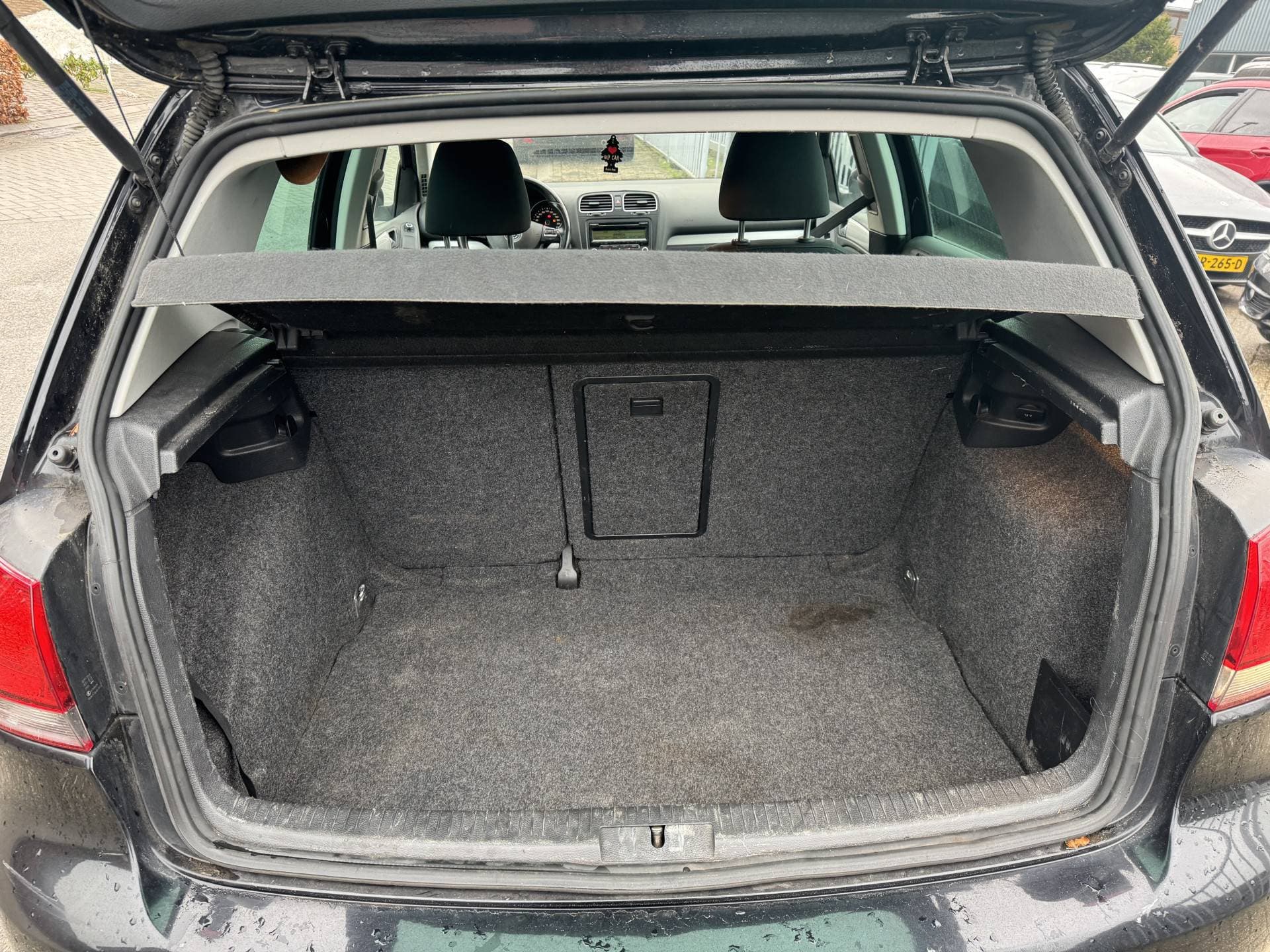 Volkswagen Golf thumbnail 4