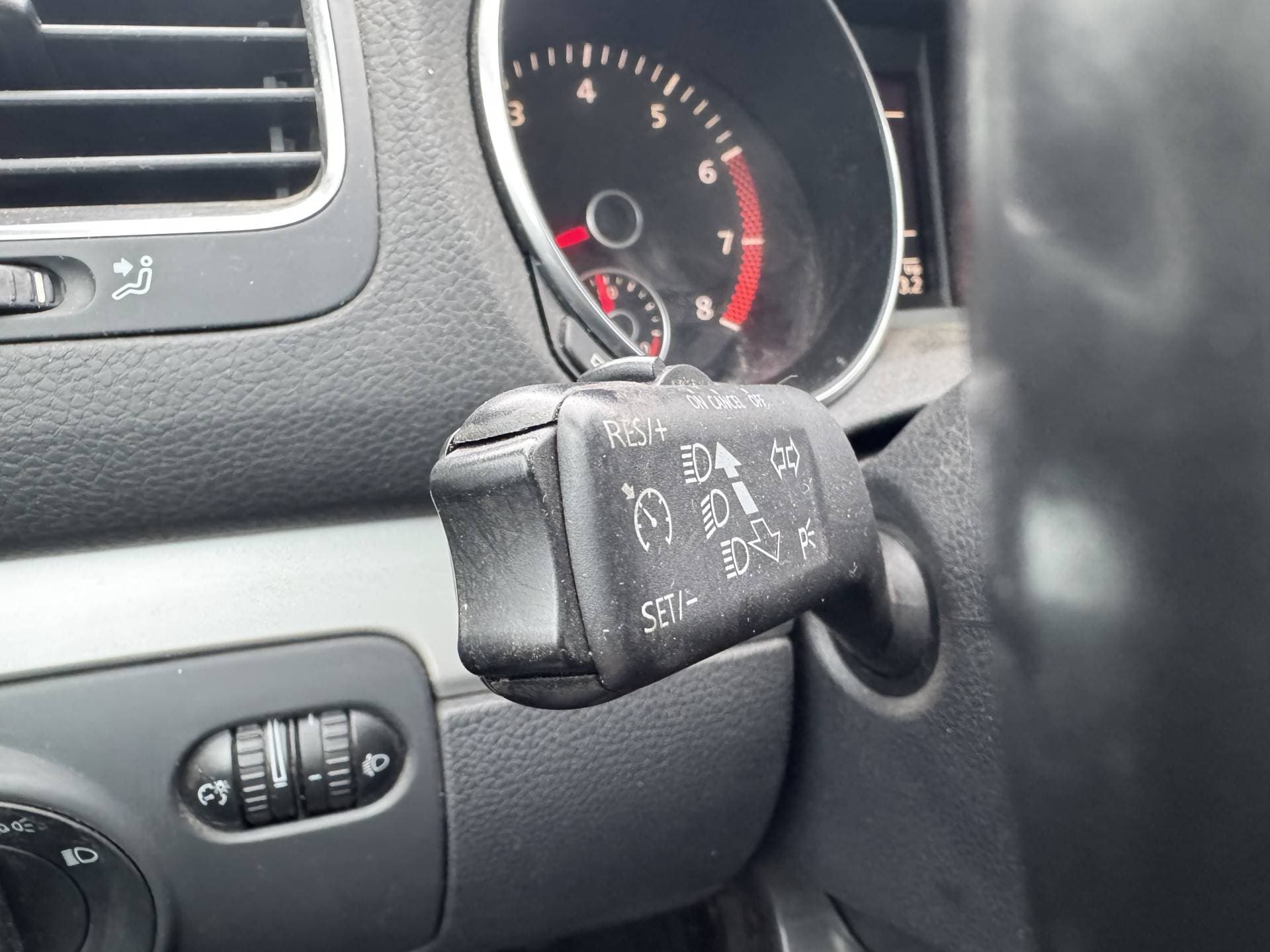 Volkswagen Golf thumbnail 7