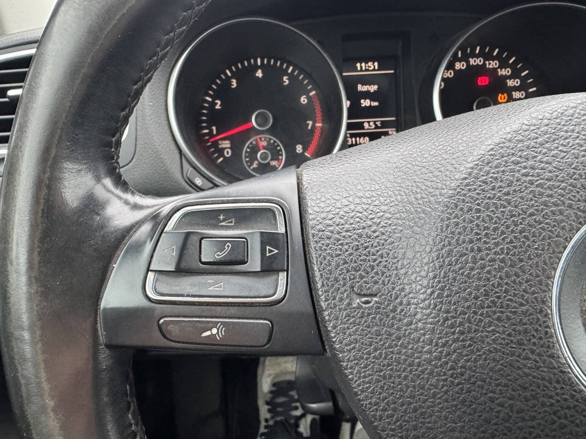 Volkswagen Golf thumbnail 9