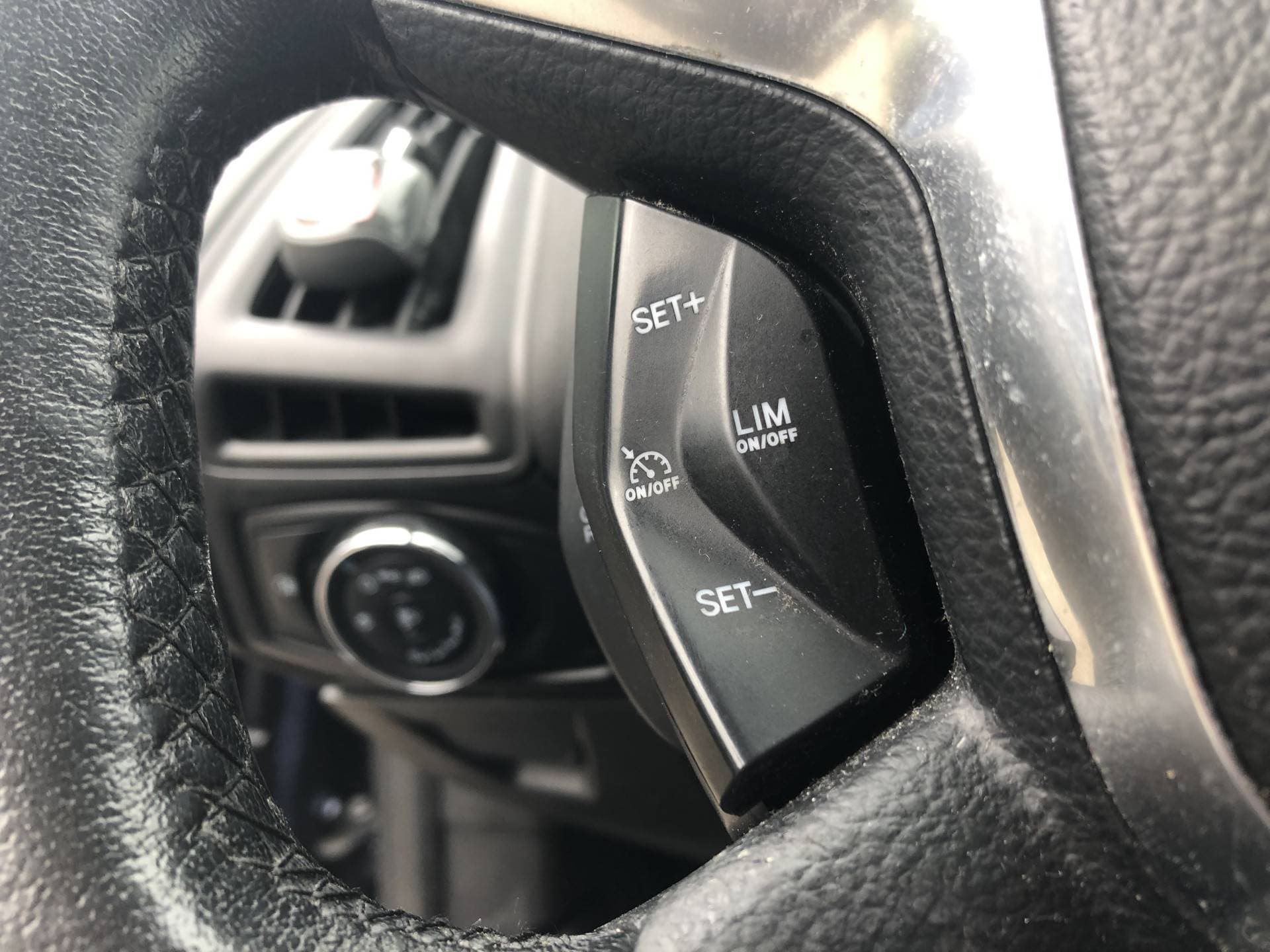 Ford Focus thumbnail 12