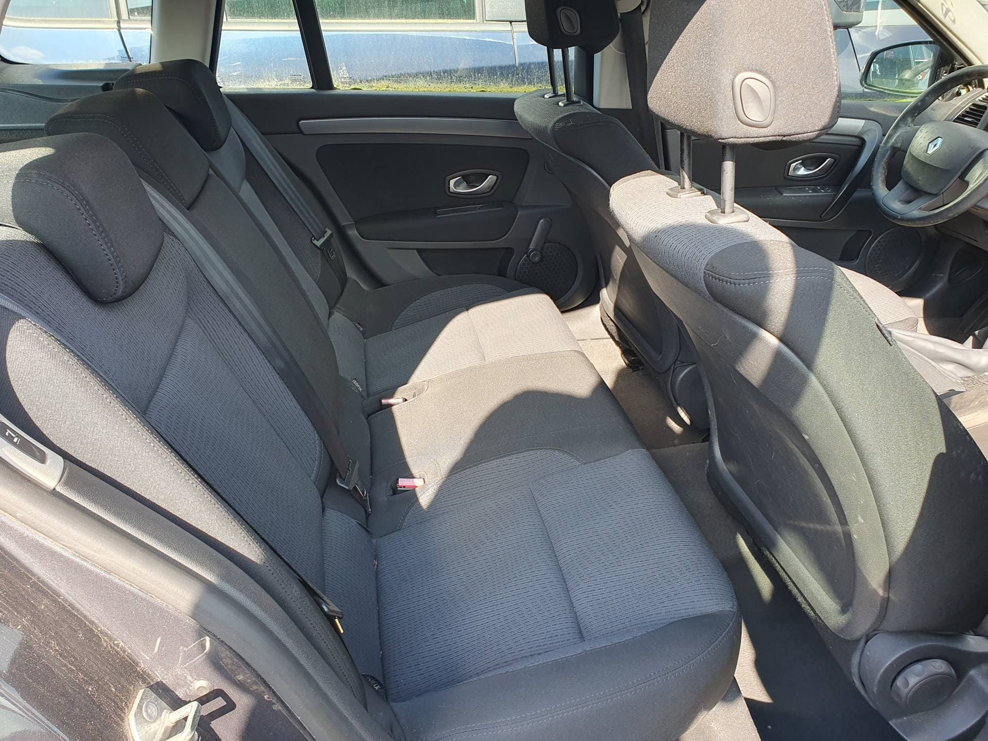 Renault Laguna thumbnail 6