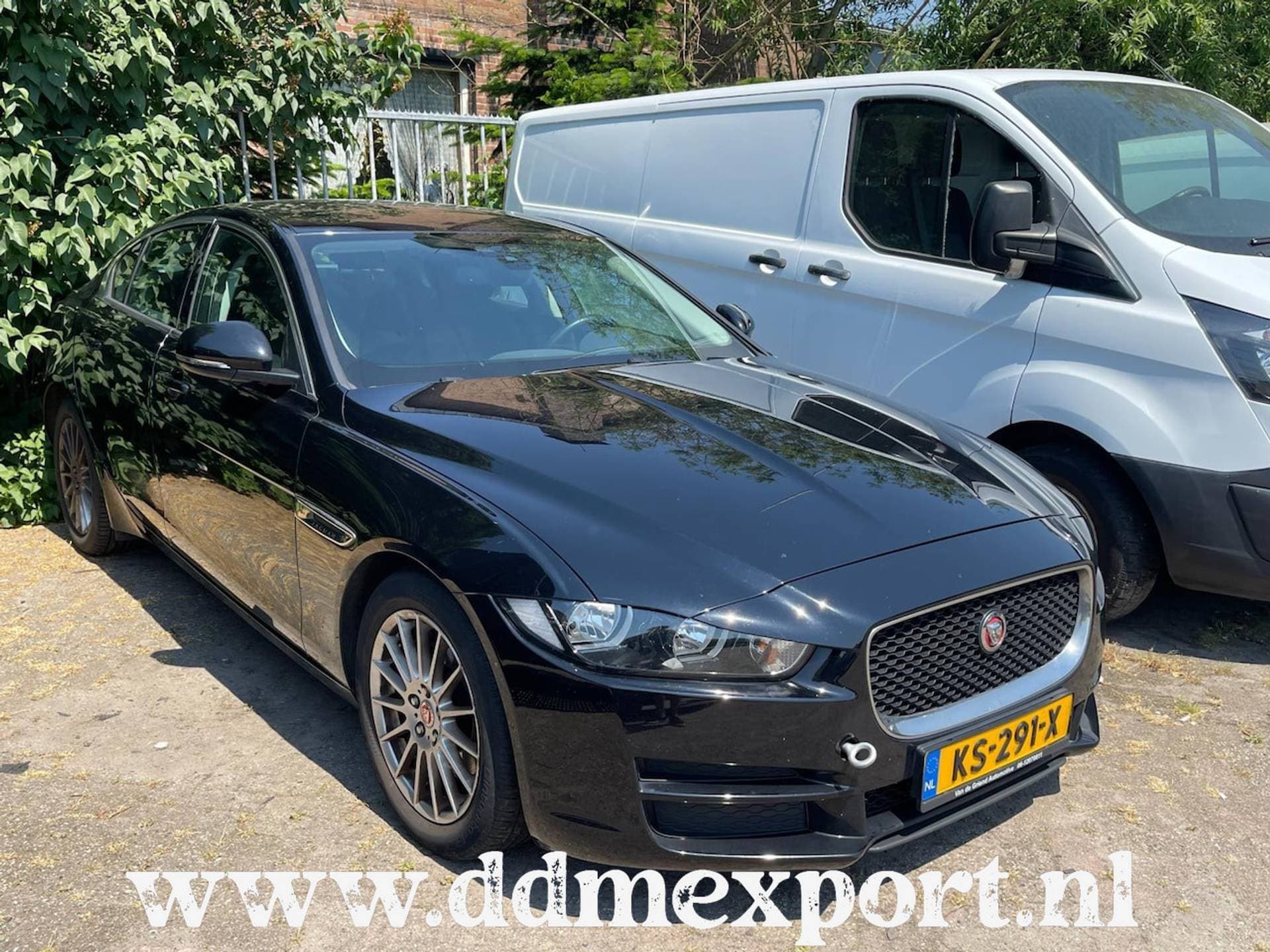 Jaguar XE 2.0 D Pure