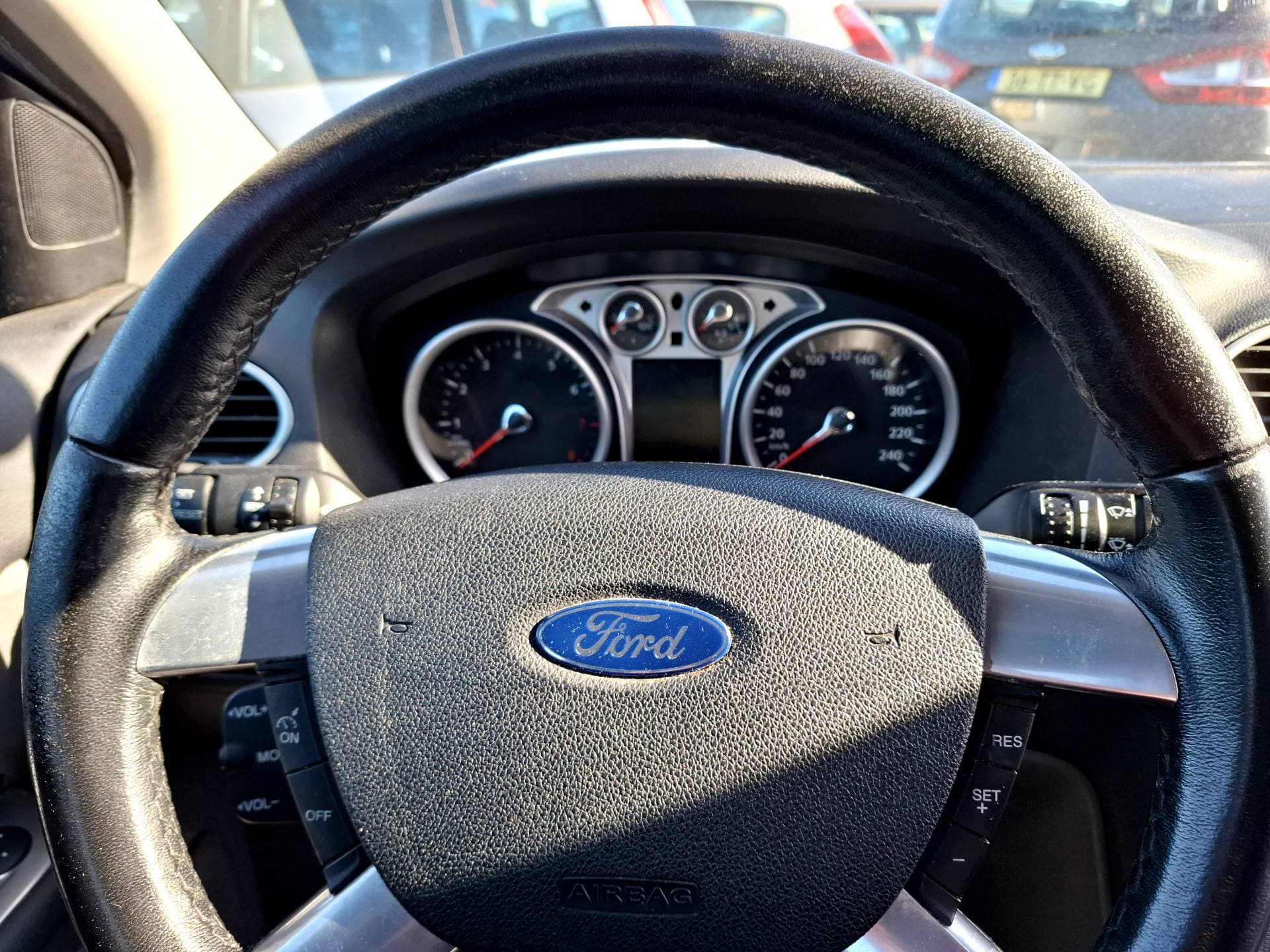 Ford Focus thumbnail 4