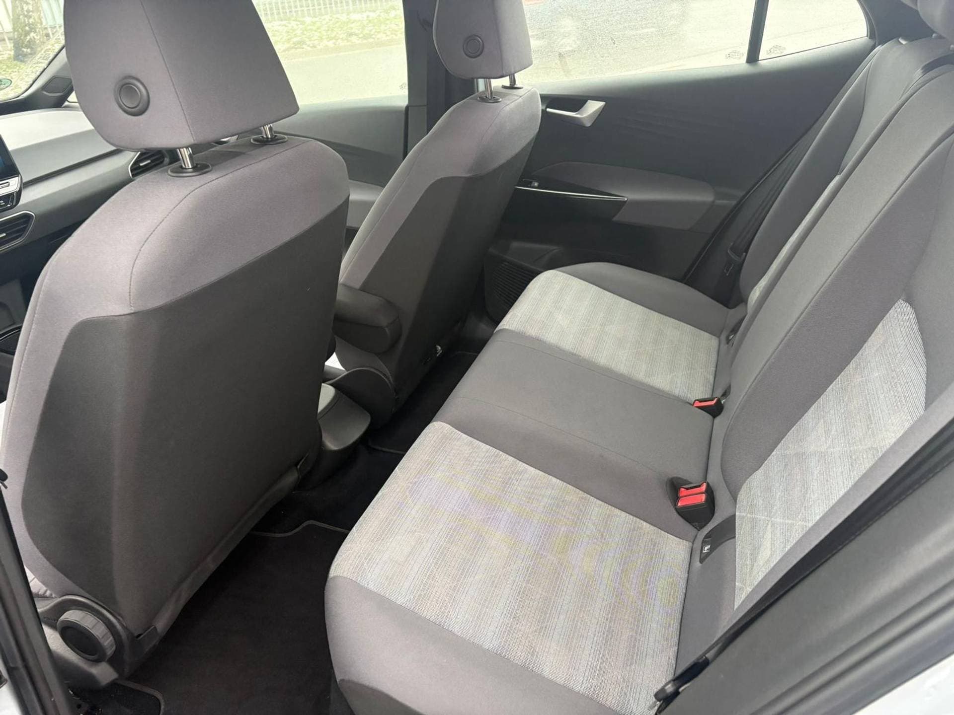 Volkswagen ID.3 thumbnail 3