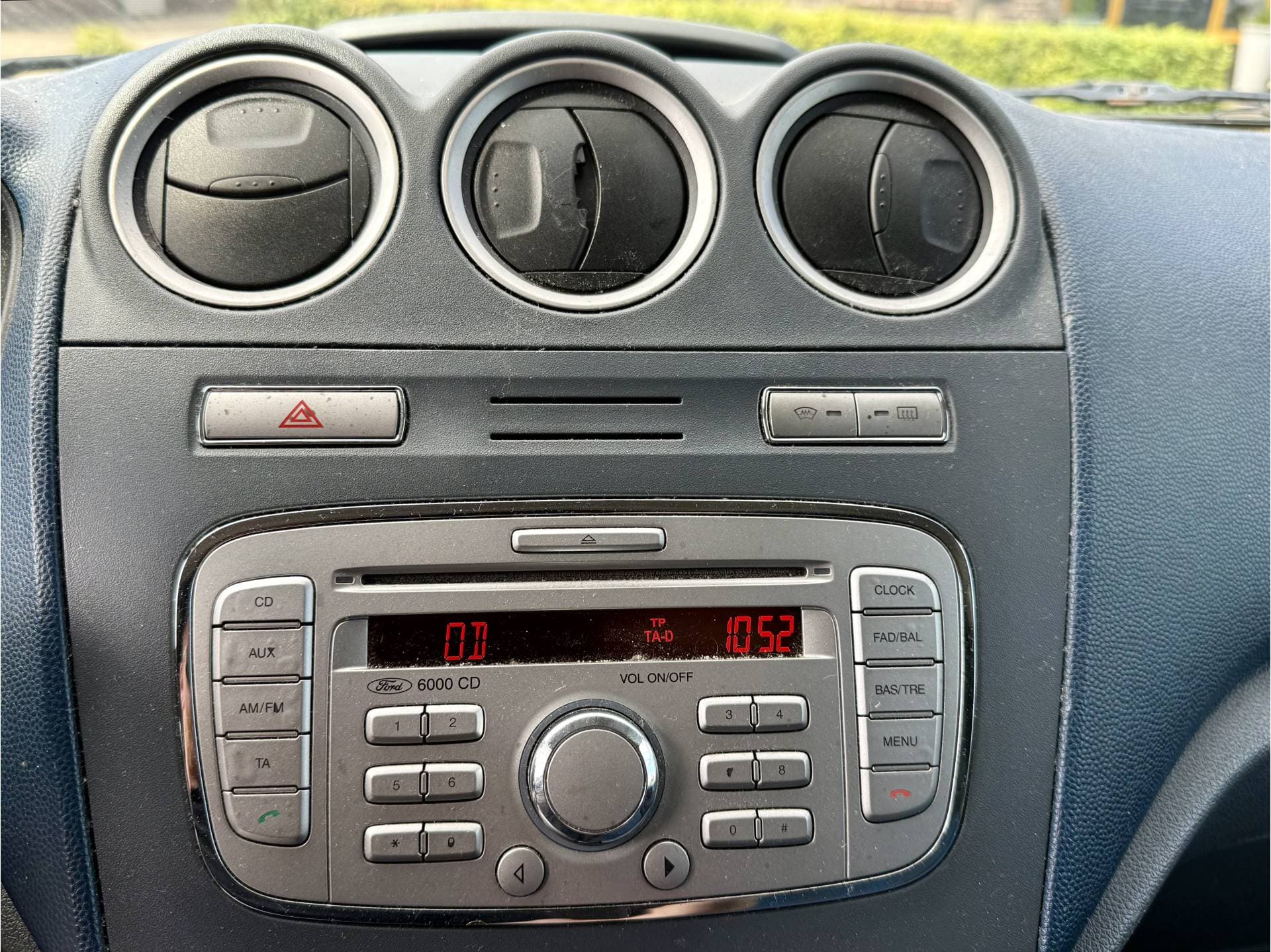 Ford Transit Connect thumbnail 15