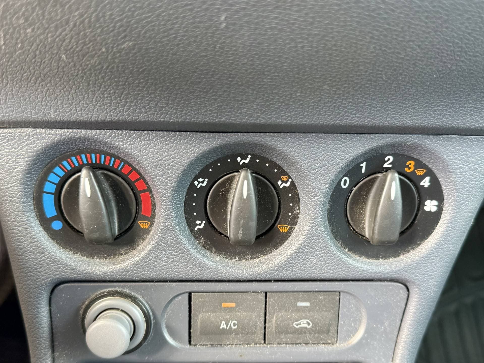 Ford Transit Connect thumbnail 16