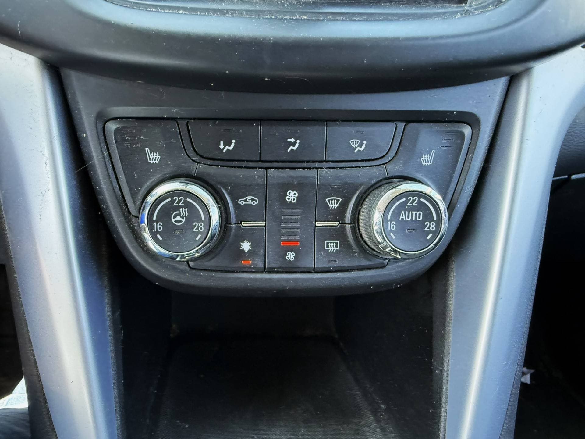 Opel Zafira thumbnail 18