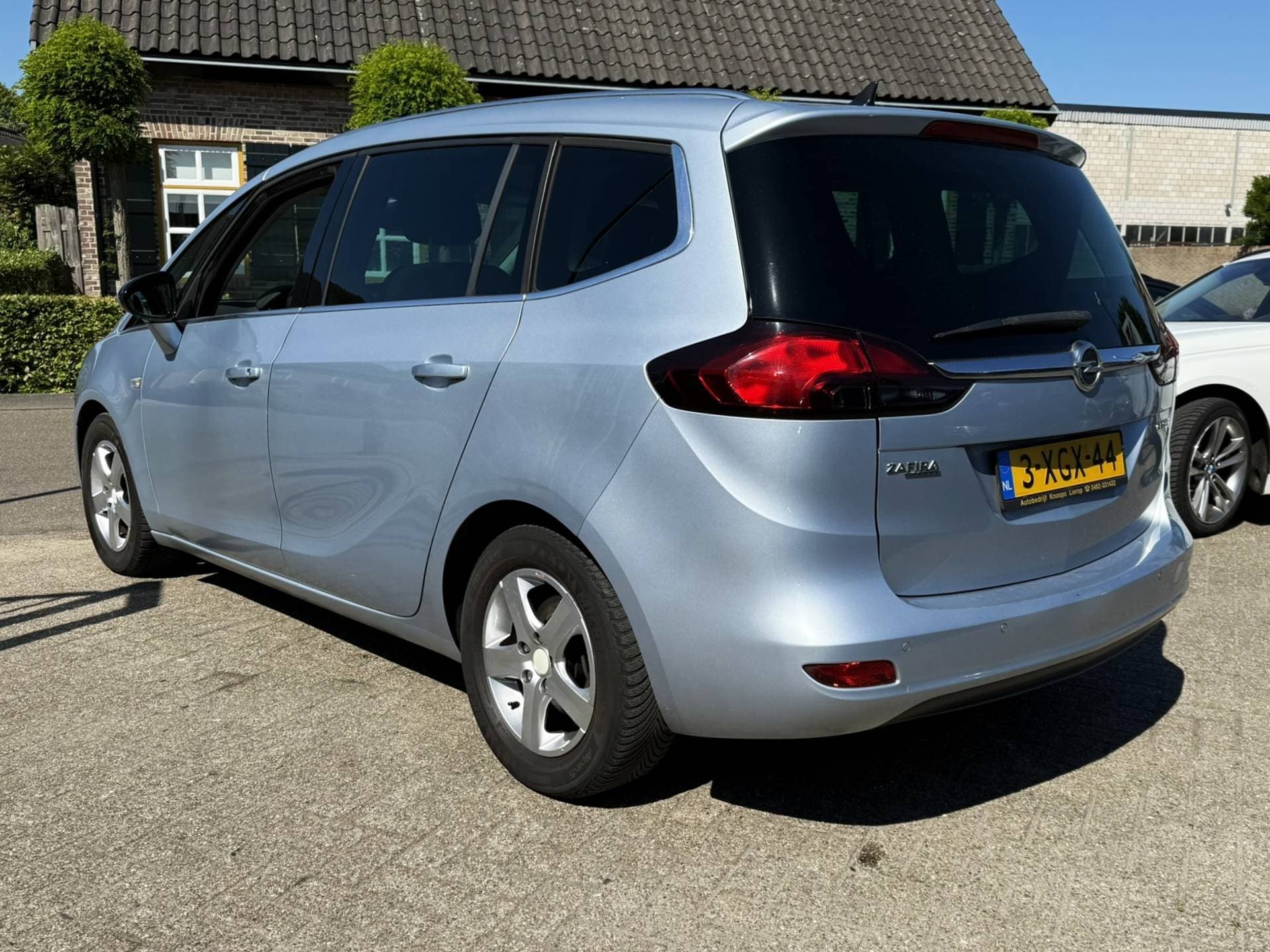 Opel Zafira thumbnail 3