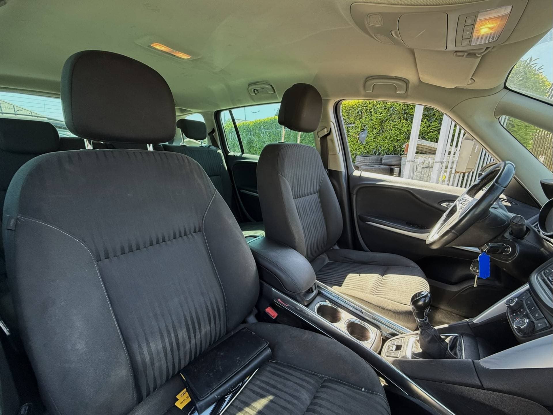 Opel Zafira thumbnail 10