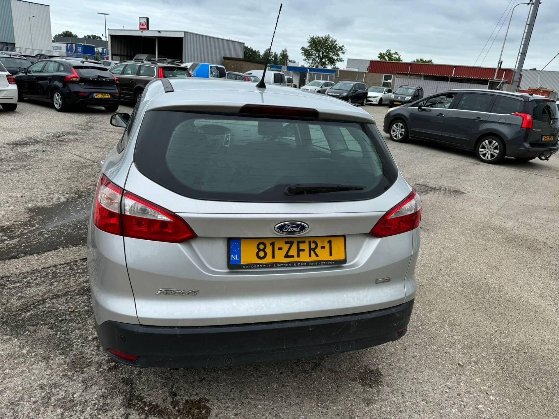 Ford Focus thumbnail 4