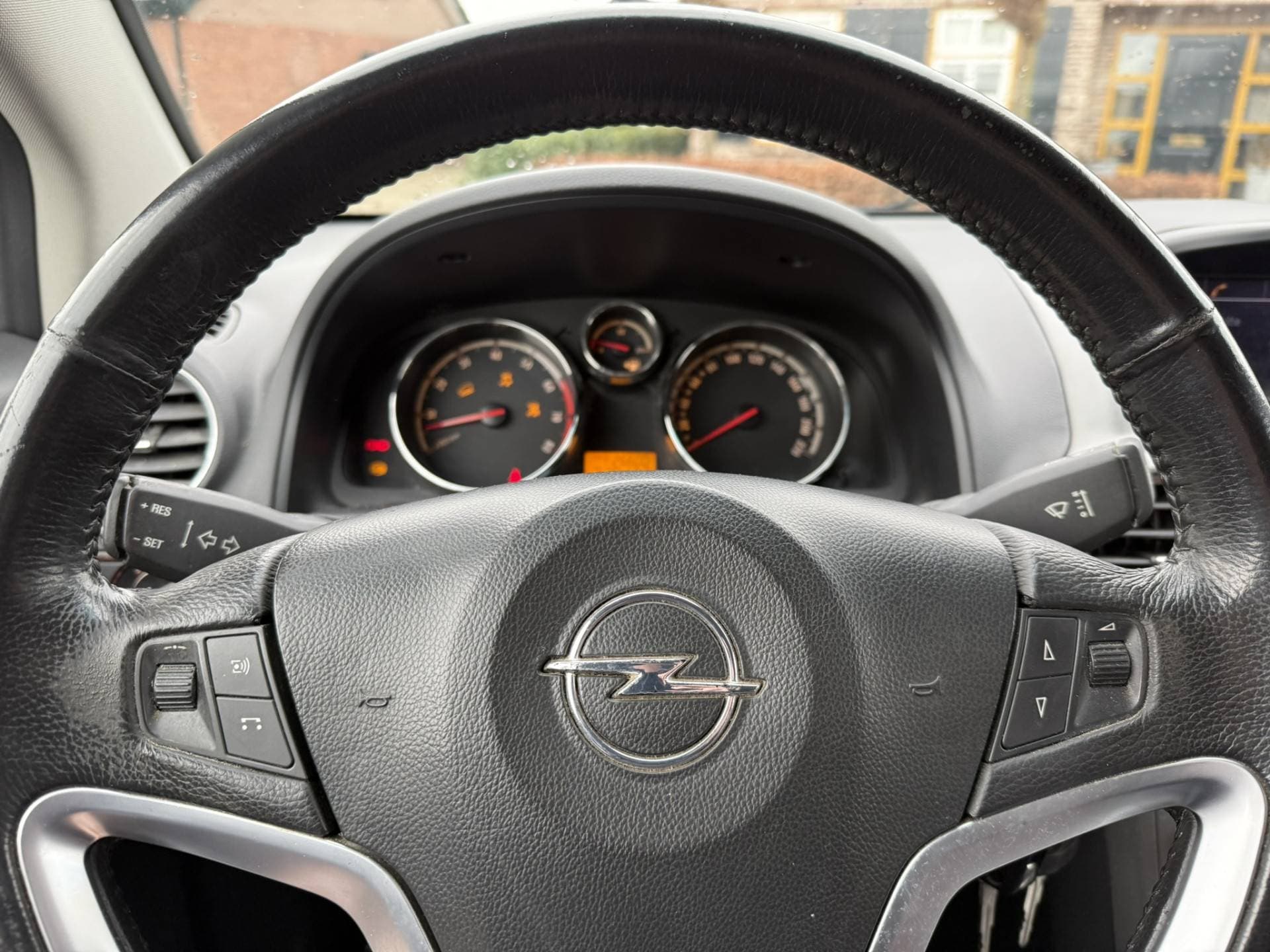 Opel Antara thumbnail 16