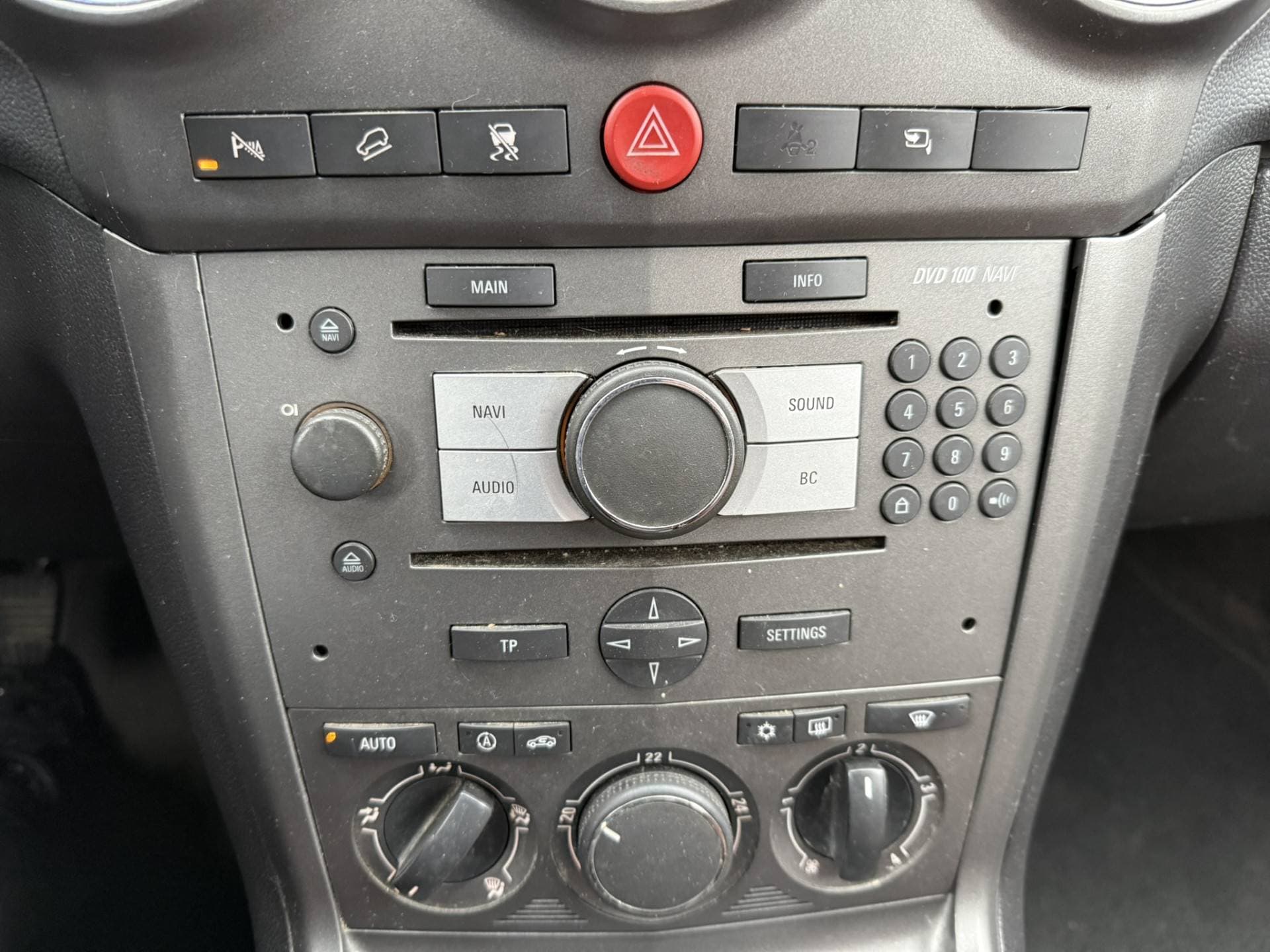 Opel Antara thumbnail 18