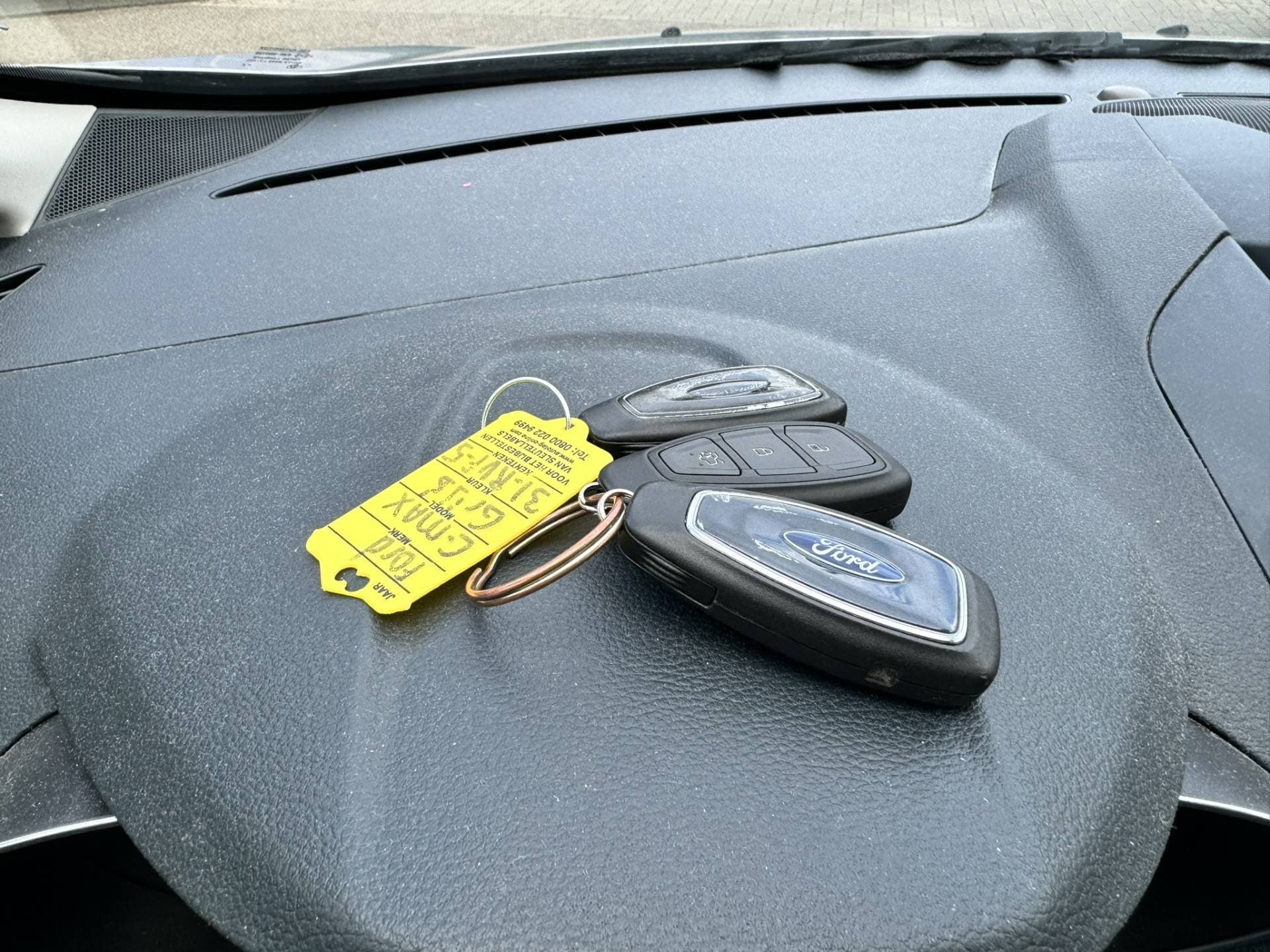 Ford C-MAX thumbnail 15