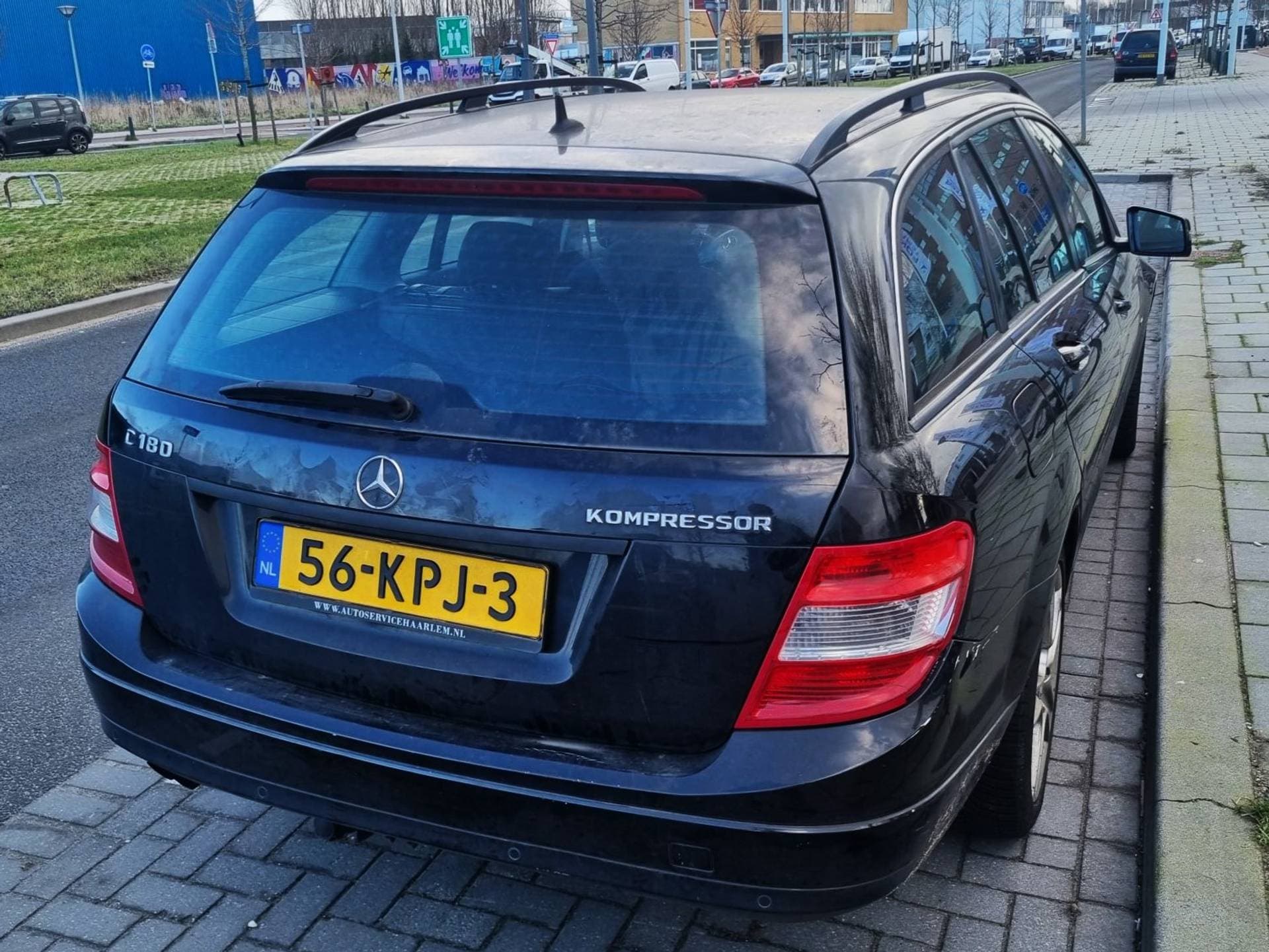 Mercedes-Benz C-Klasse thumbnail 3