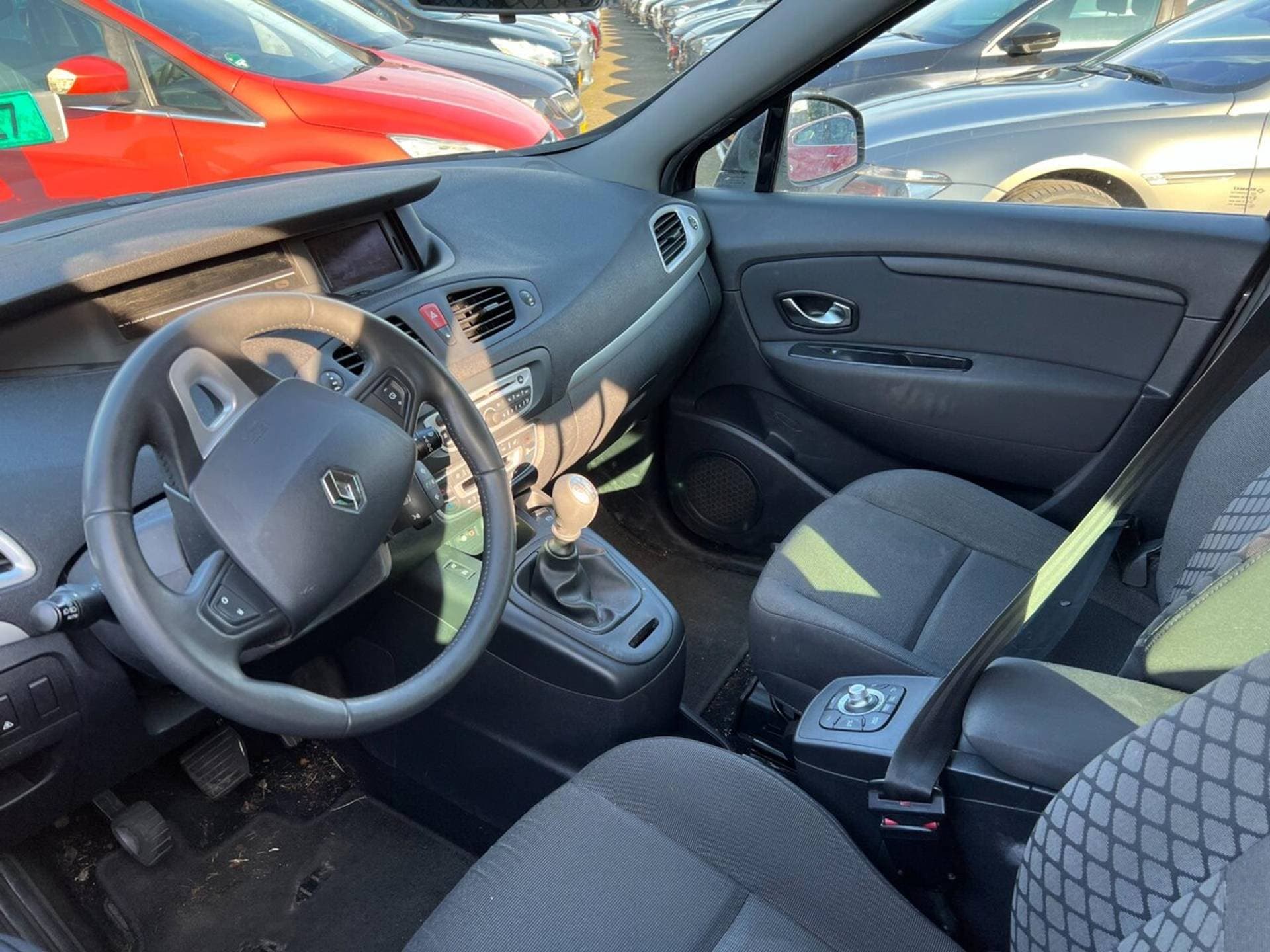 Renault Grand Scénic thumbnail 6