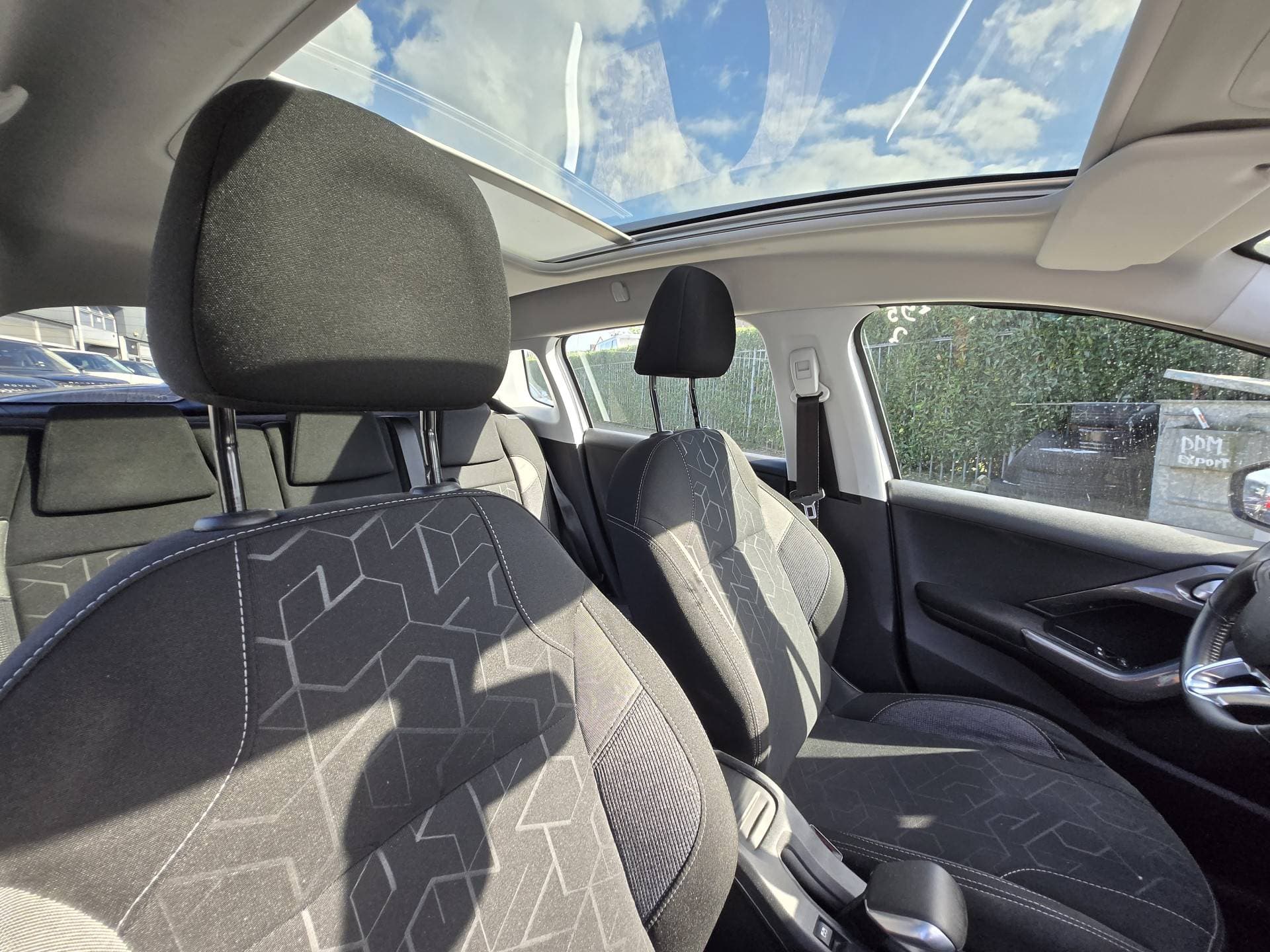 Peugeot 2008 thumbnail 11