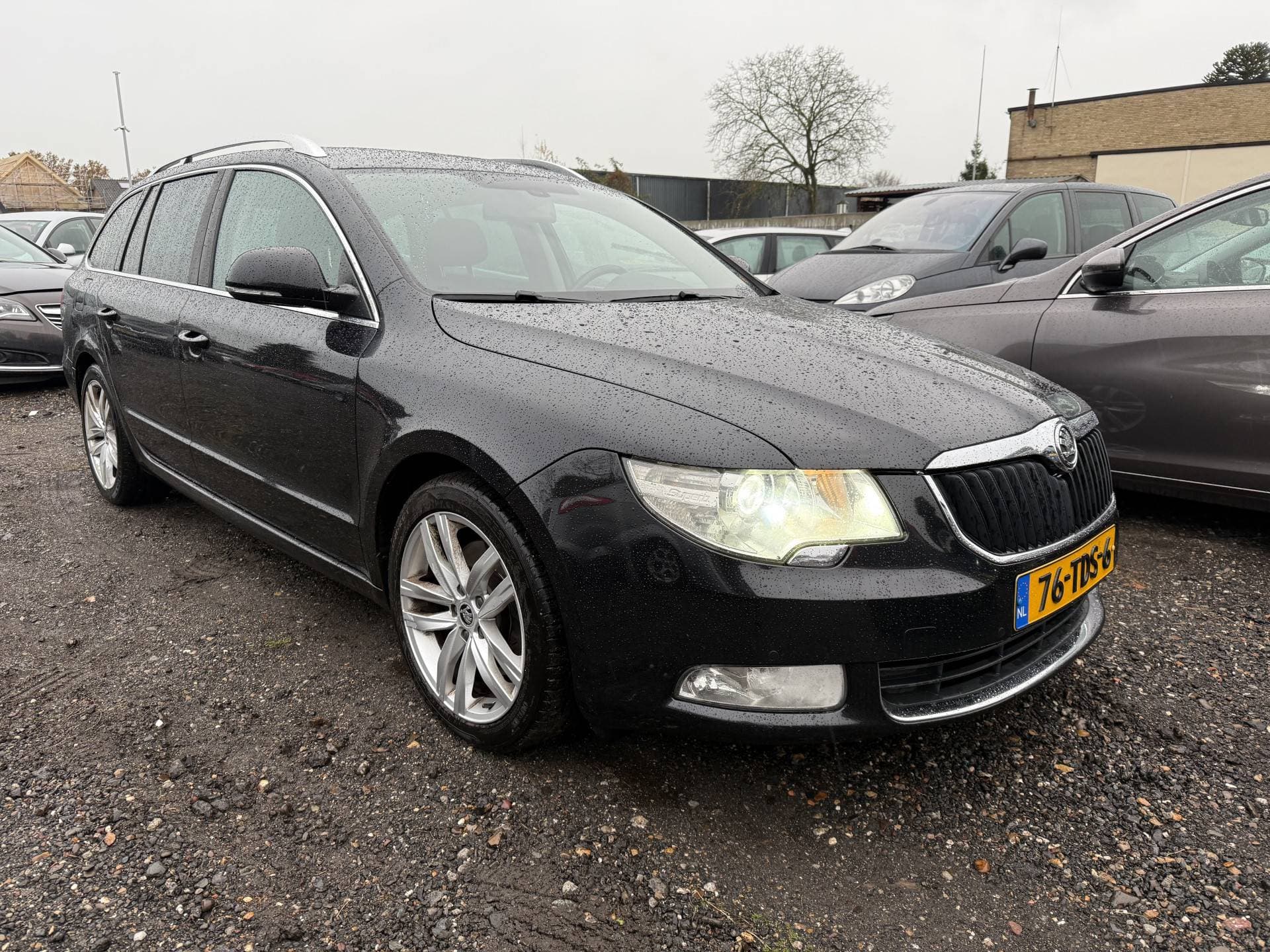 Skoda Superb thumbnail 2