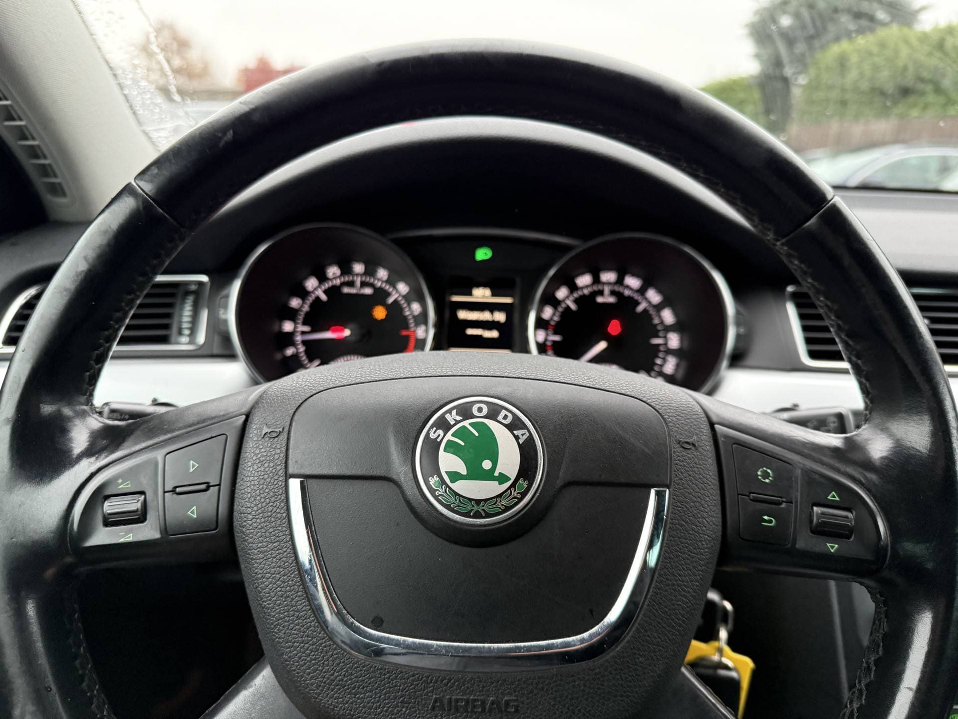 Skoda Superb thumbnail 13