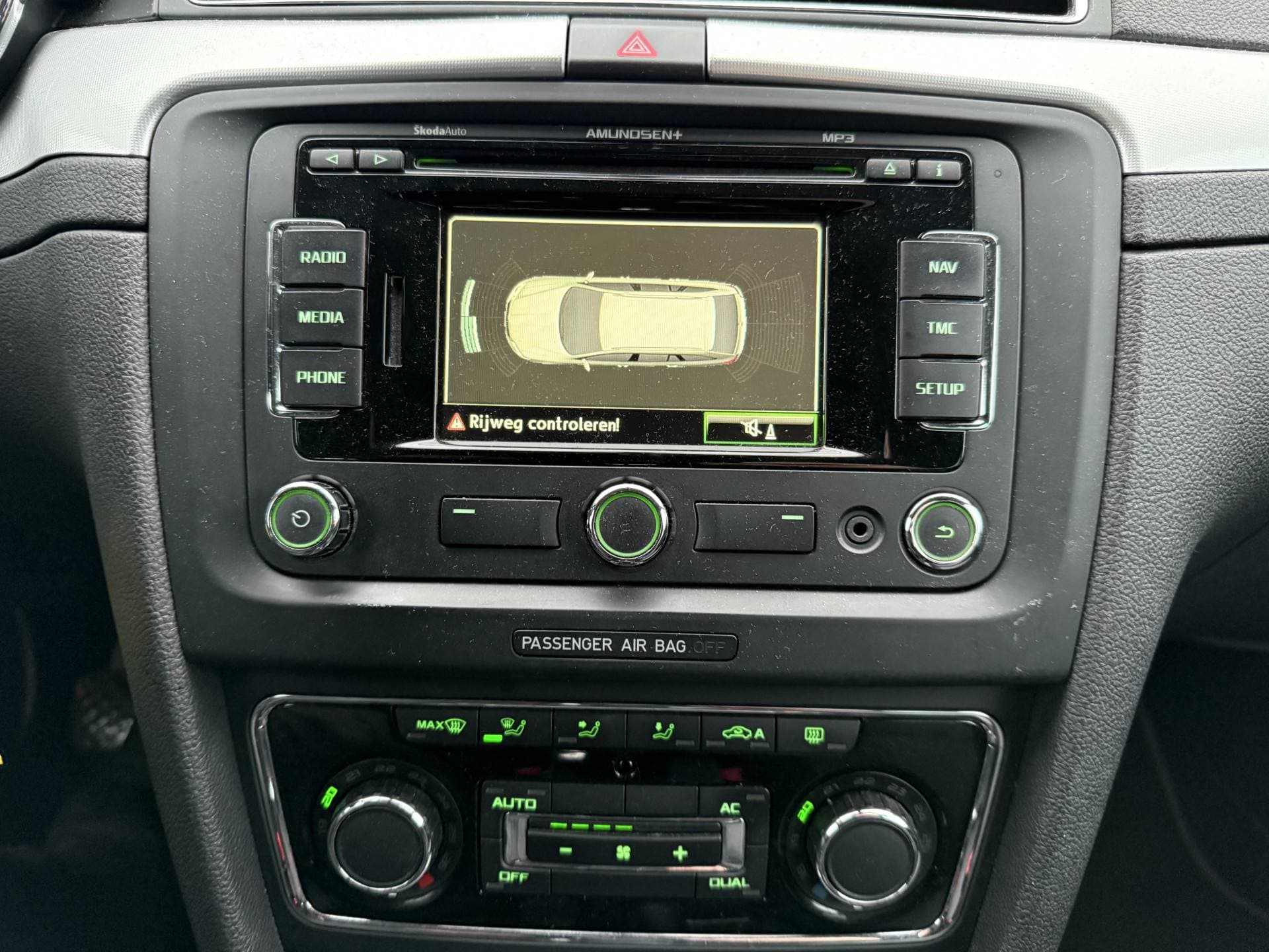 Skoda Superb thumbnail 16