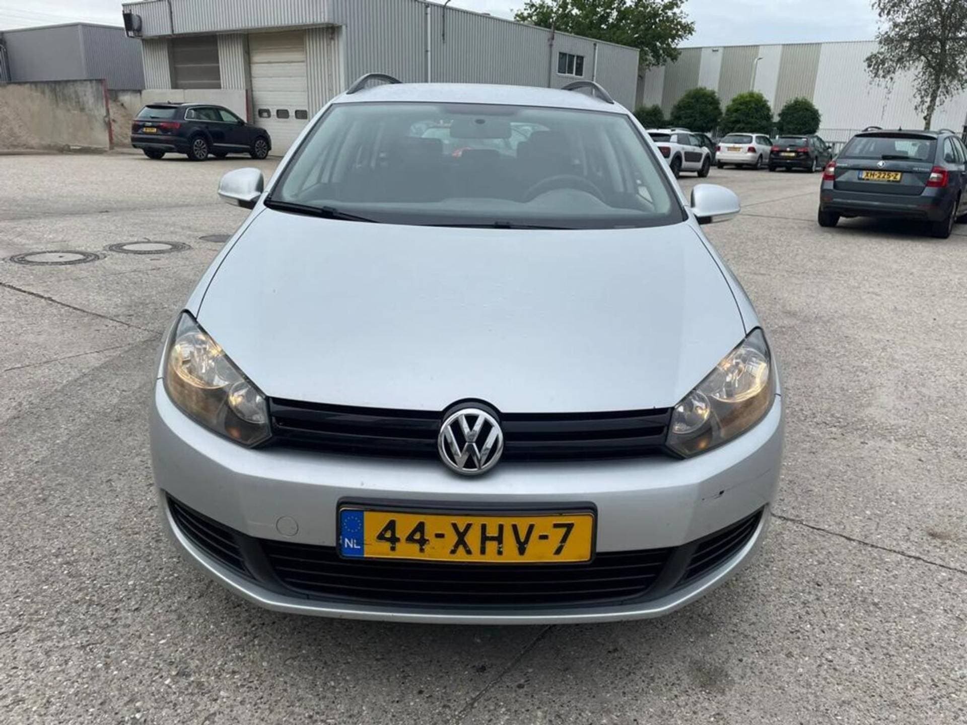 Volkswagen Golf thumbnail 4