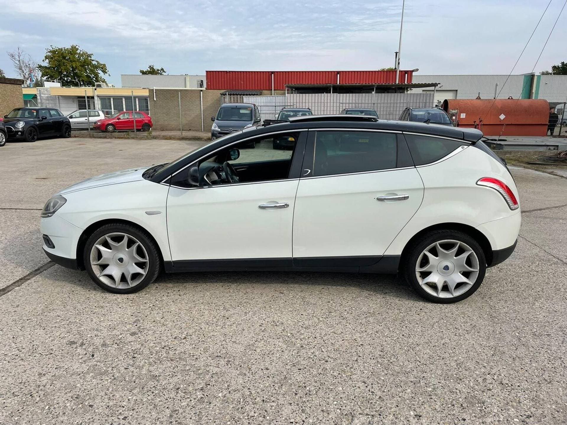 Lancia Delta thumbnail 5