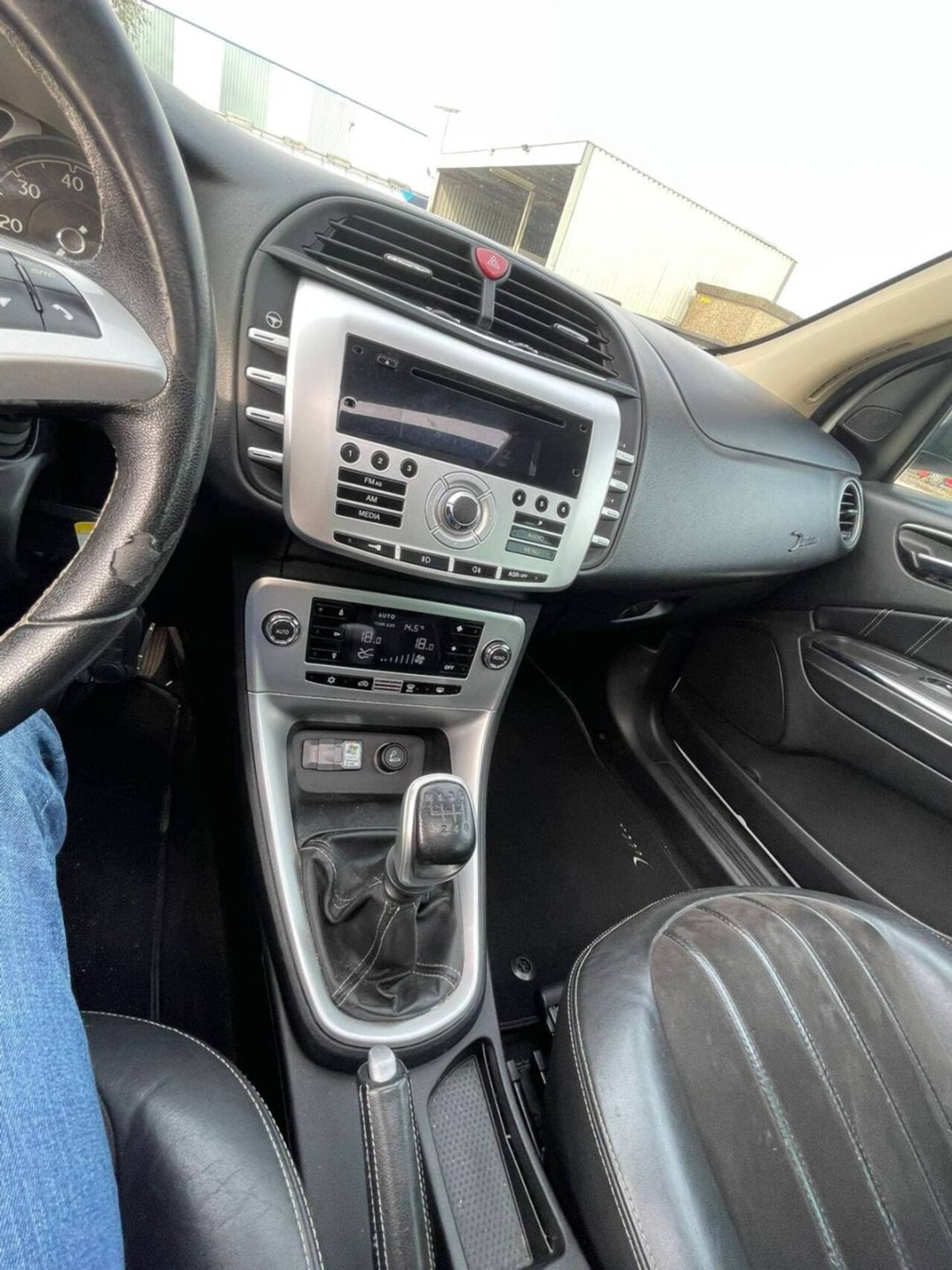 Lancia Delta thumbnail 9