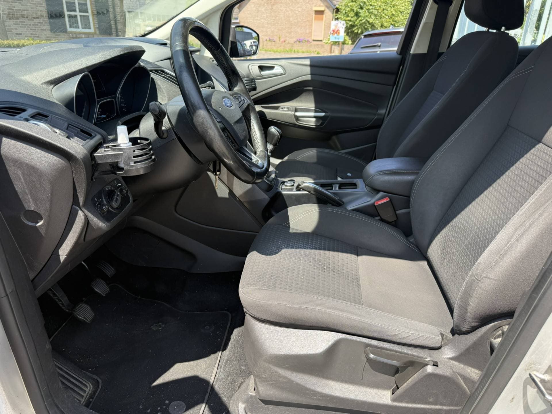 Ford C-MAX thumbnail 12