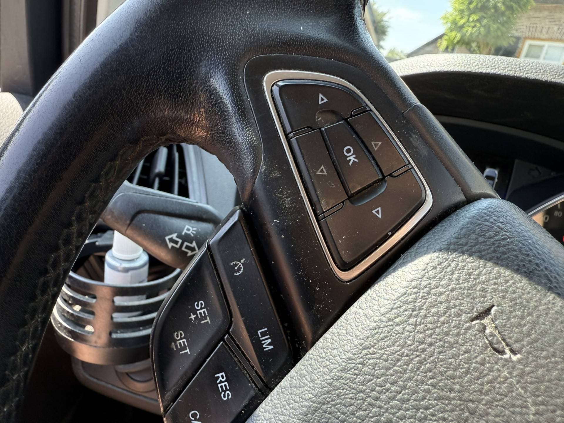 Ford C-MAX thumbnail 15