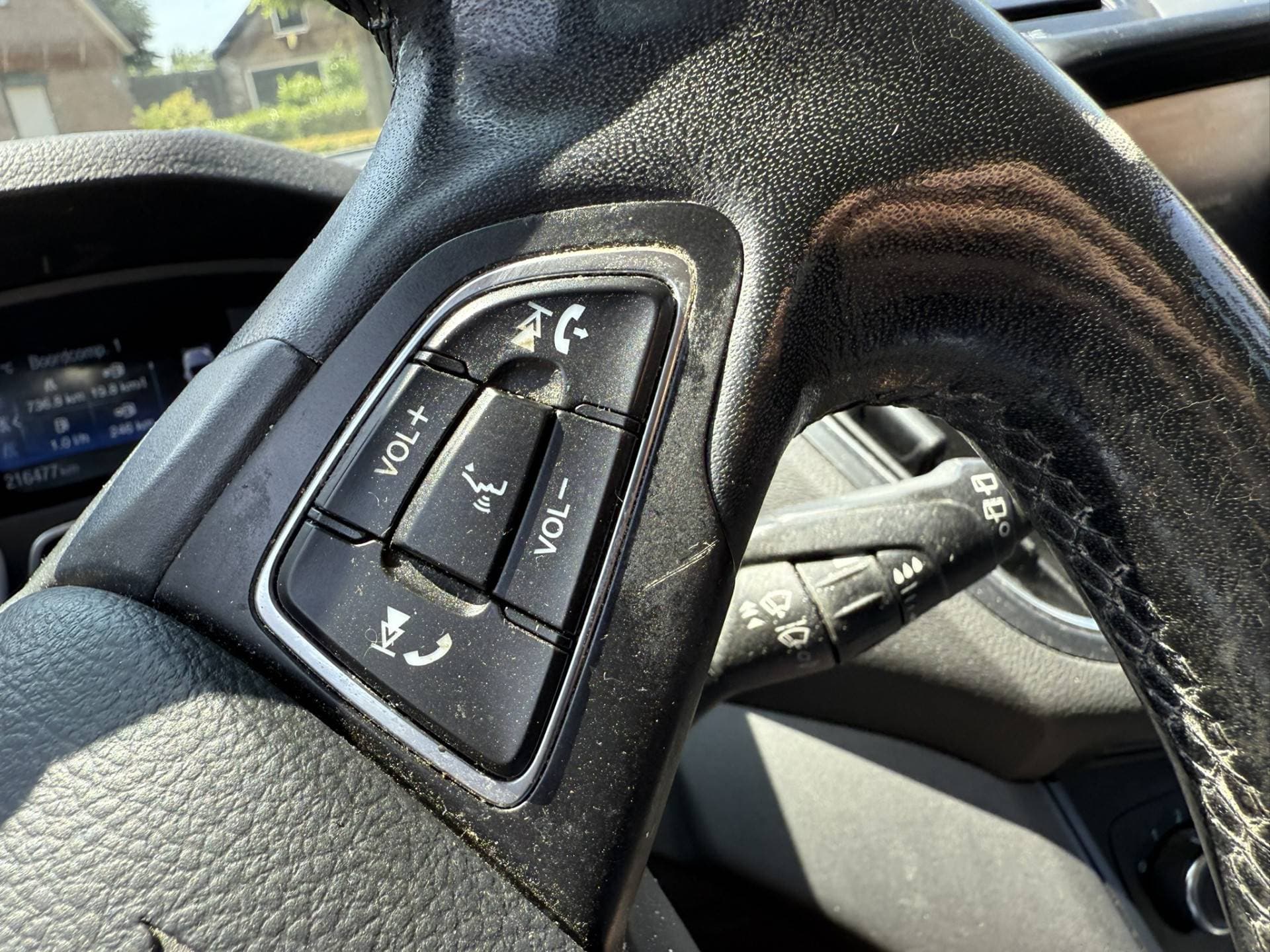 Ford C-MAX thumbnail 16