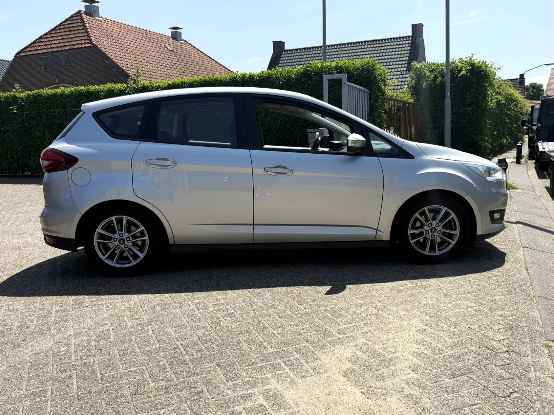Ford C-MAX thumbnail 7