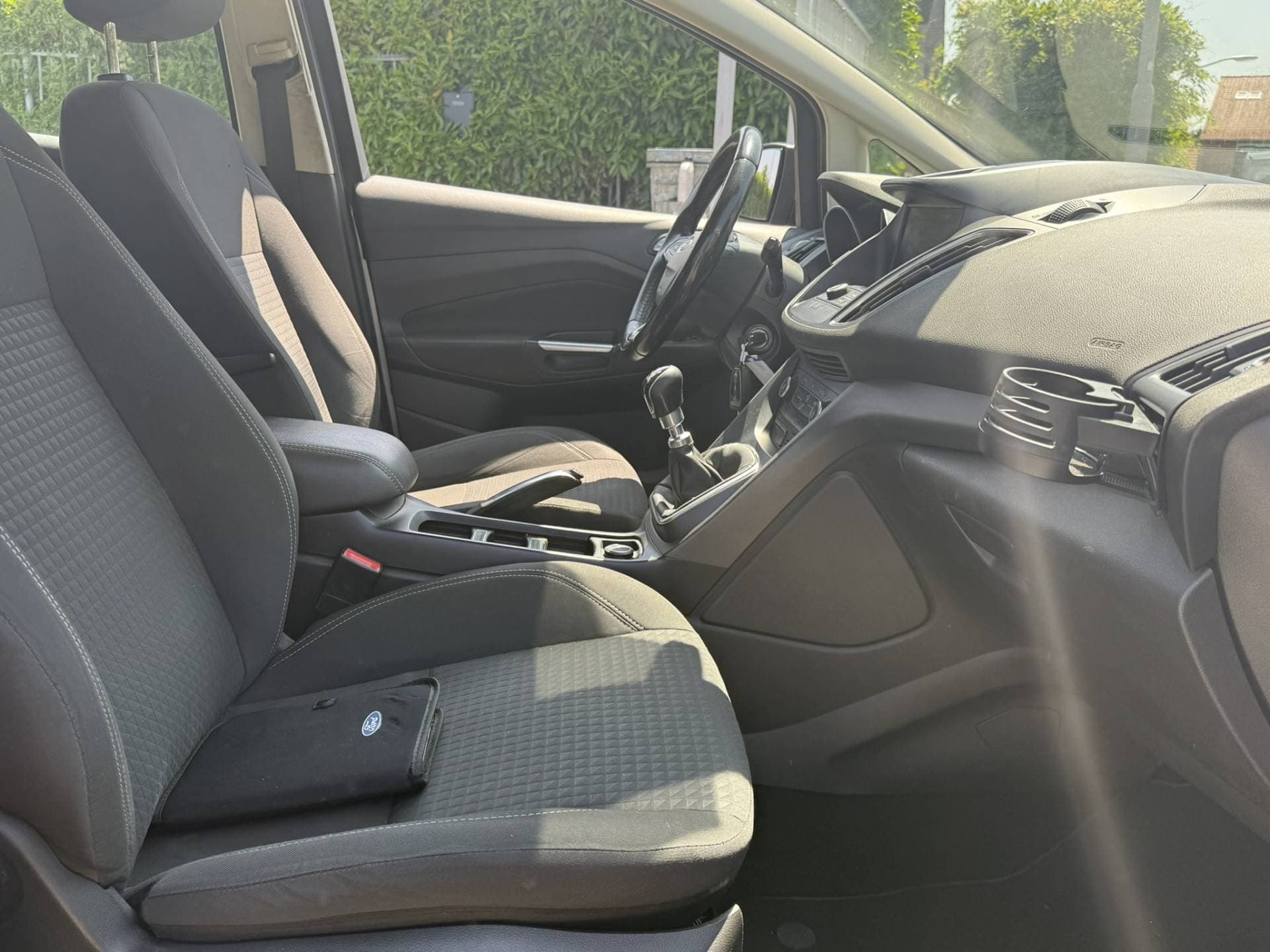 Ford C-MAX thumbnail 9