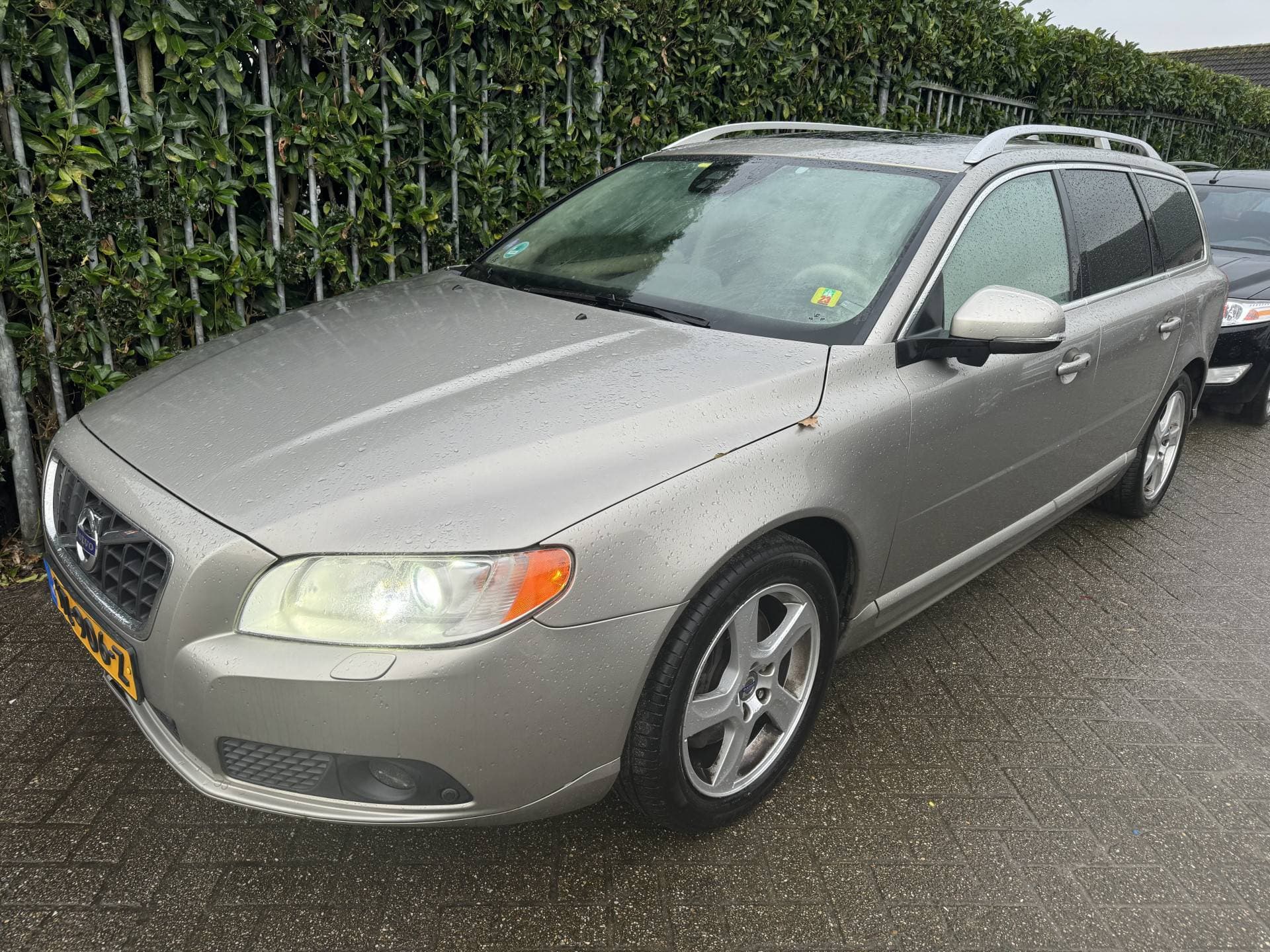 Volvo V70 thumbnail 2