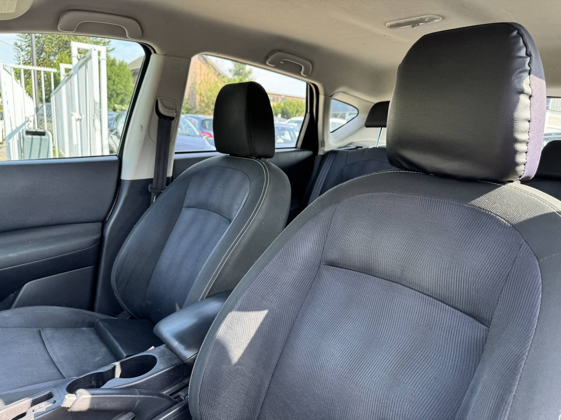 Nissan QASHQAI thumbnail 16