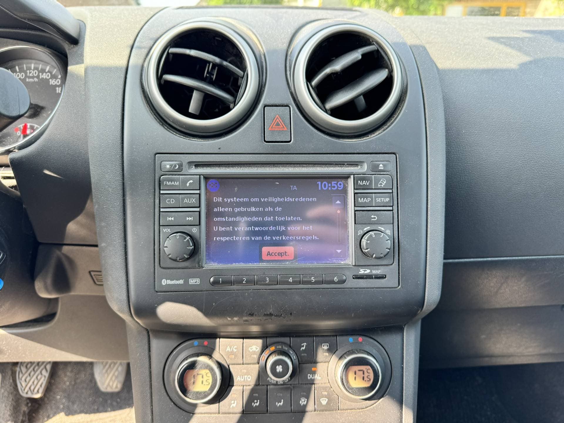 Nissan QASHQAI thumbnail 21