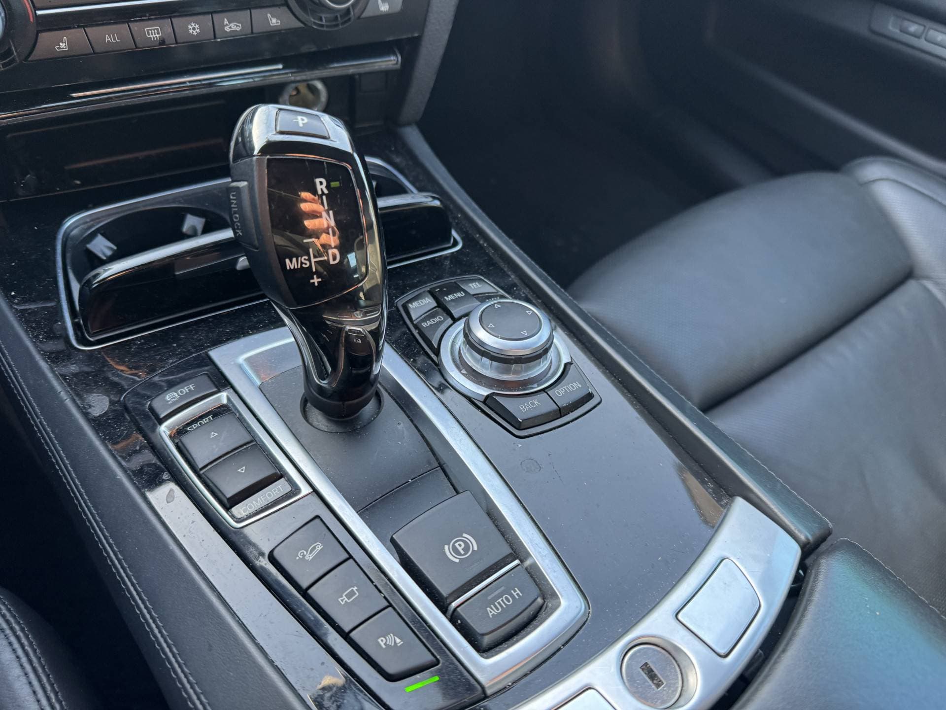 BMW 7 Serie 750d xDrive High Executive Automaat thumbnail 18