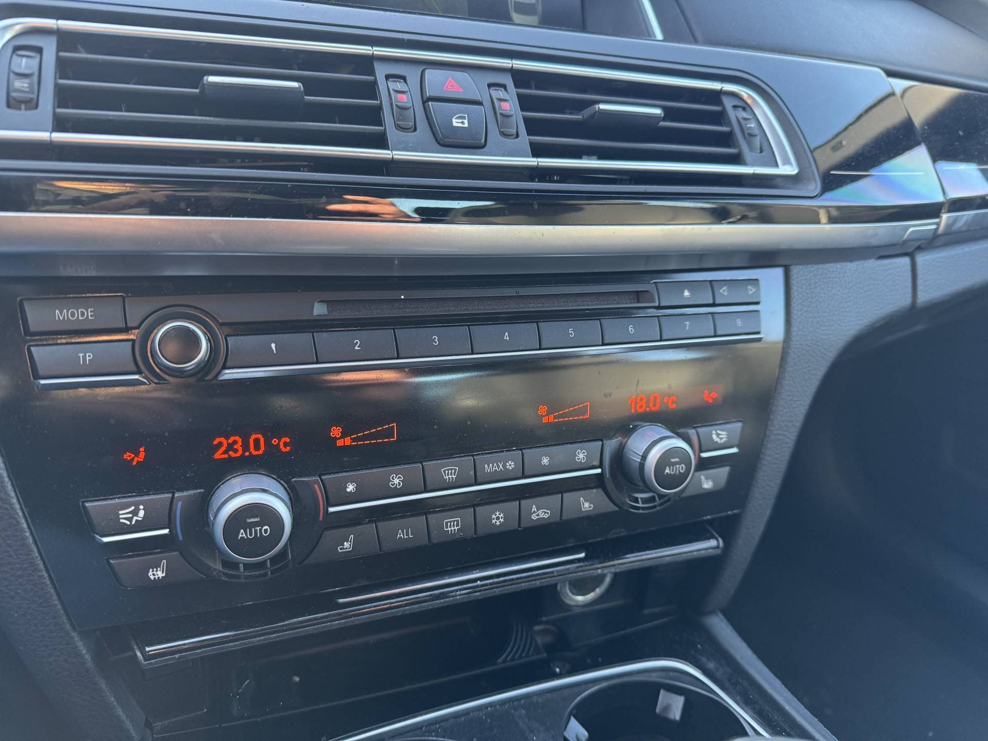 BMW 7 Serie 750d xDrive High Executive Automaat thumbnail 19