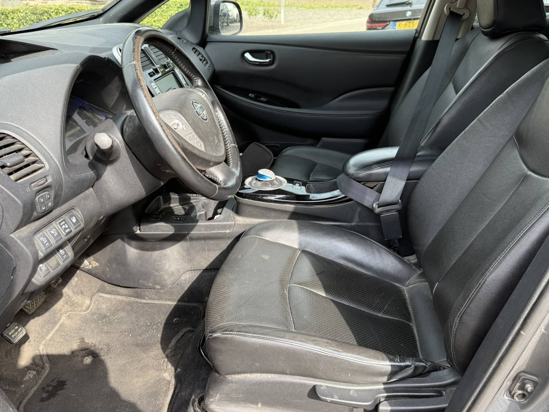 Nissan Leaf thumbnail 12