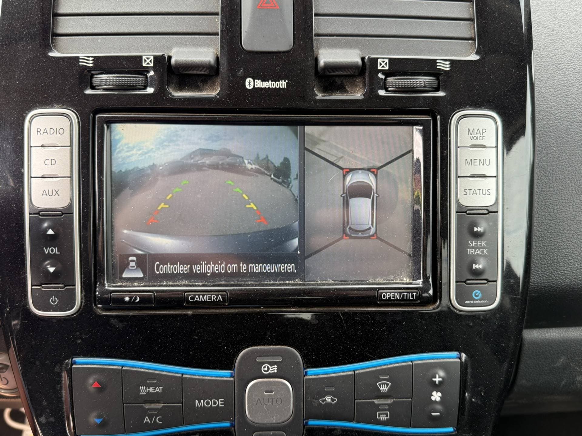 Nissan Leaf thumbnail 19