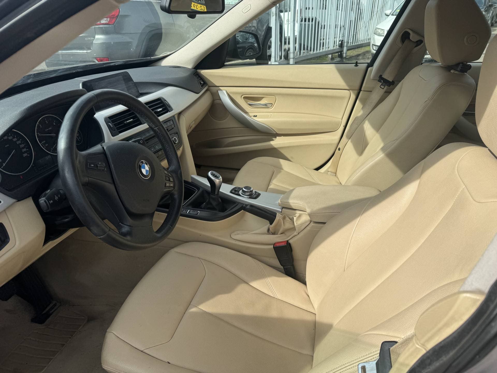 BMW 3 Serie Gran Turismo 320d Executive thumbnail 11