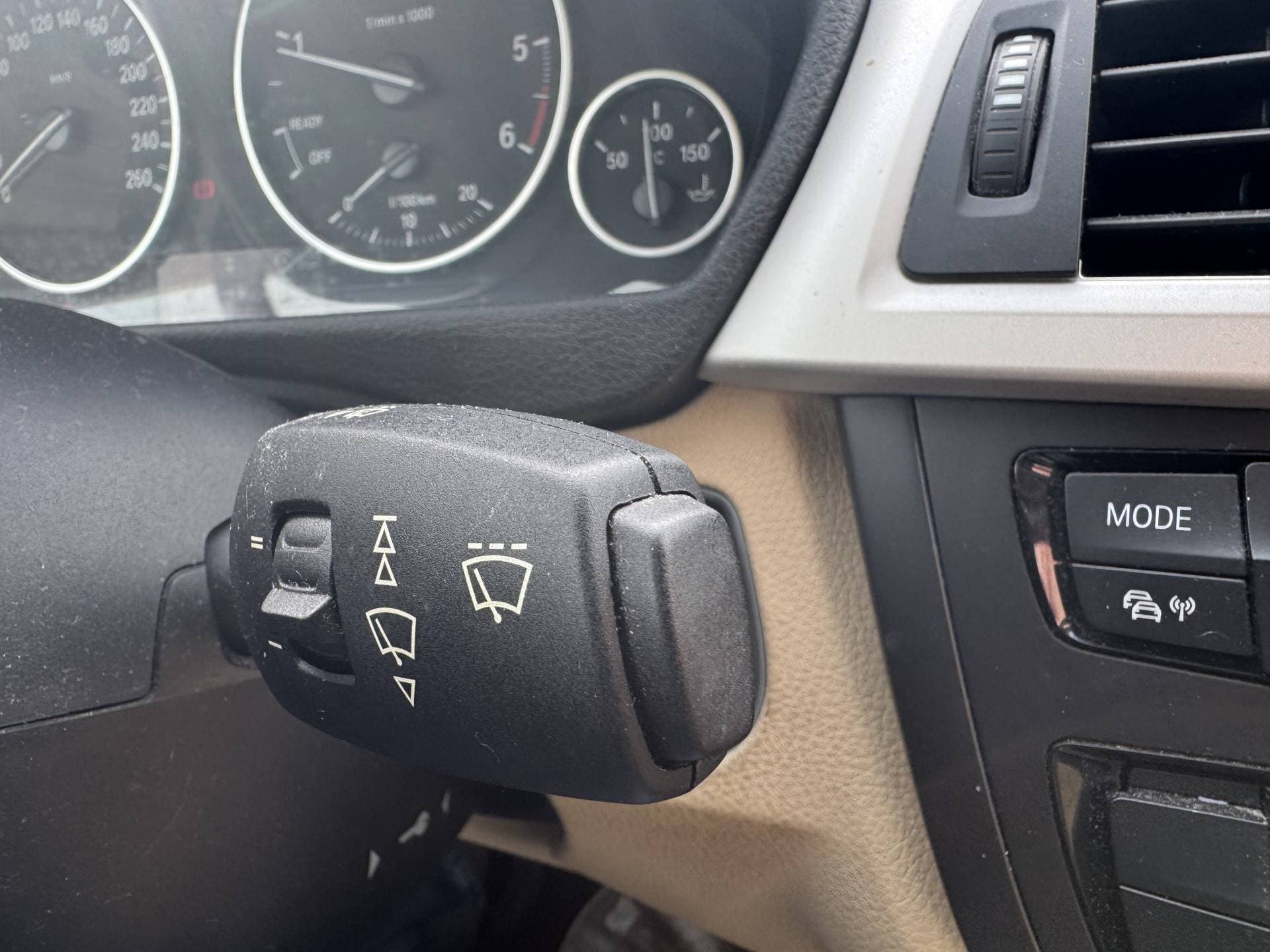 BMW 3 Serie Gran Turismo 320d Executive thumbnail 17