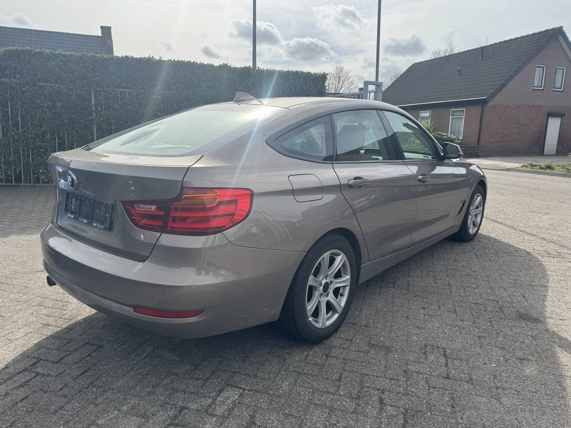 BMW 3 Serie Gran Turismo 320d Executive thumbnail 6
