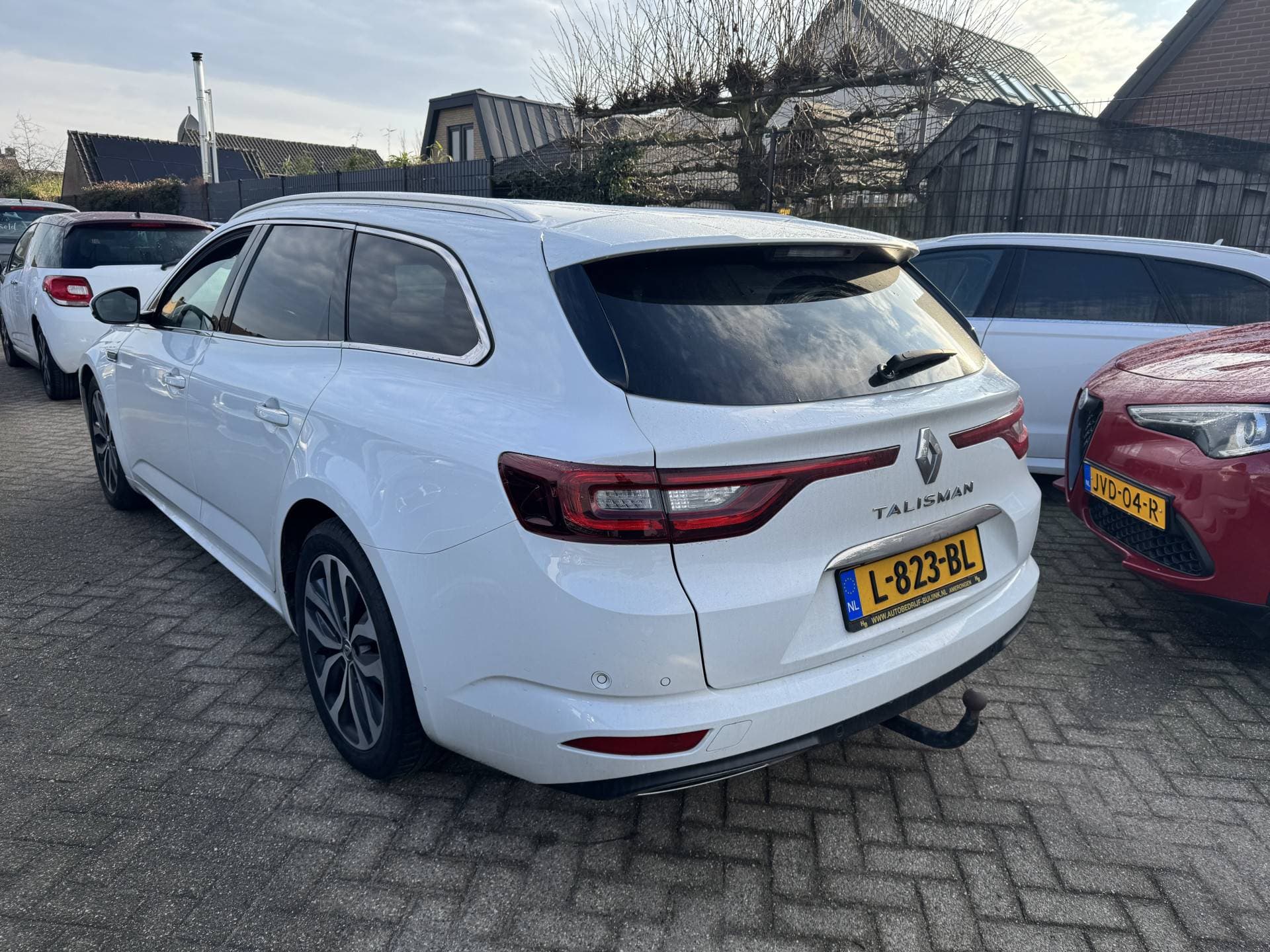 Renault Talisman Estate 1.7 Blue dCi S-Edition thumbnail 2