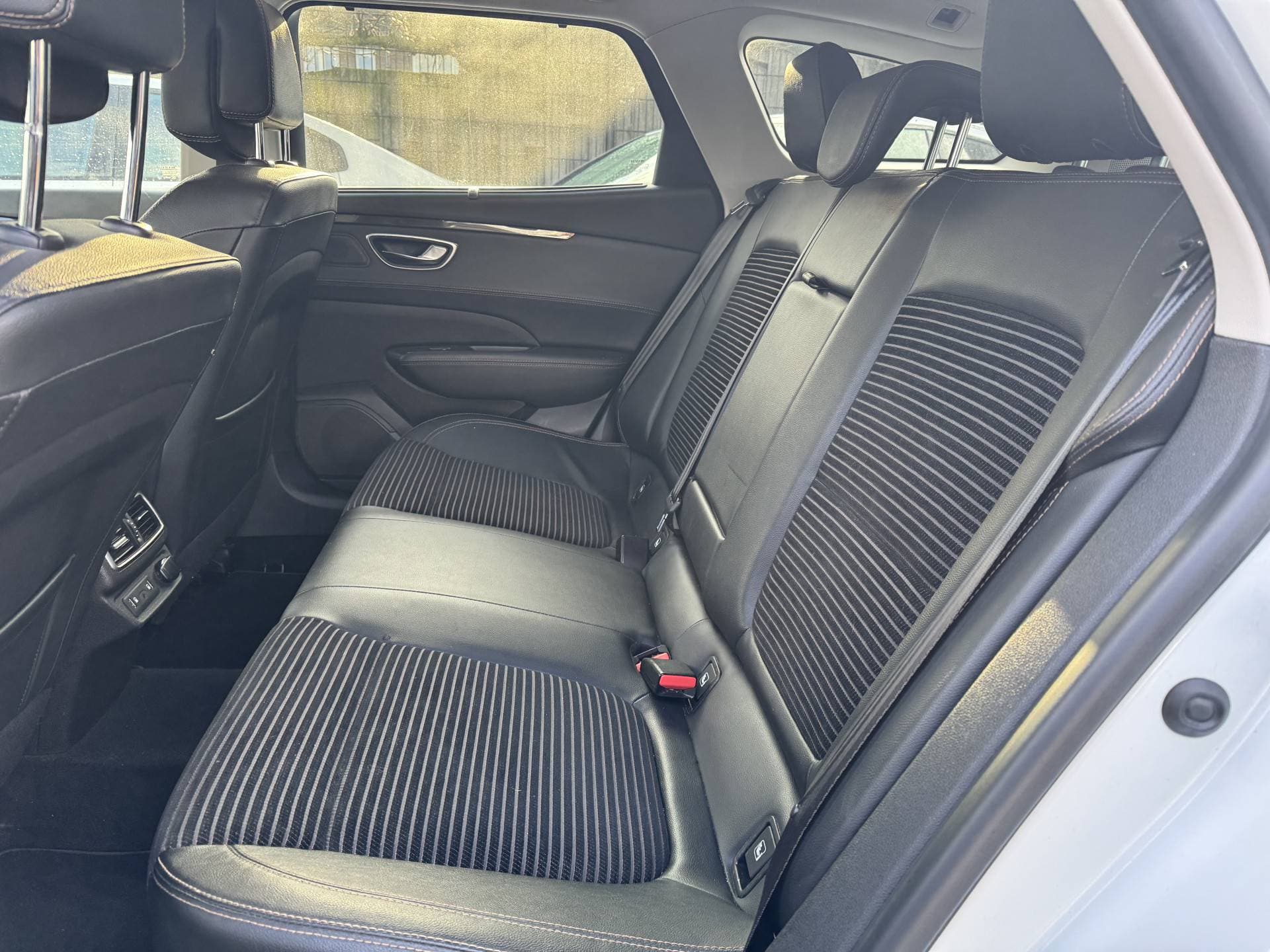 Renault Talisman Estate 1.7 Blue dCi S-Edition thumbnail 14