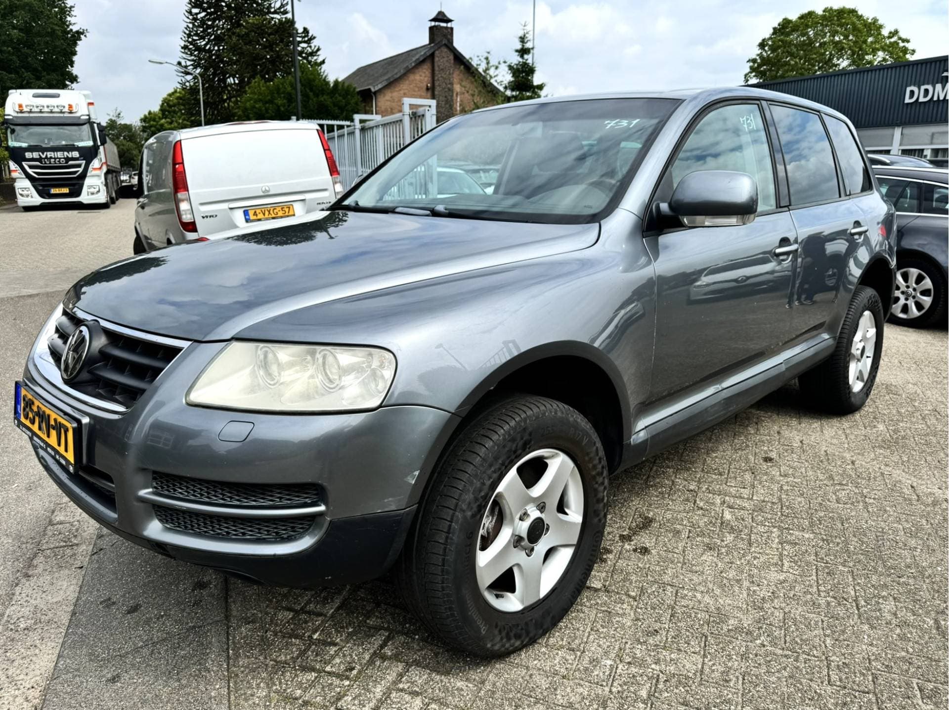 Volkswagen Touareg thumbnail 3