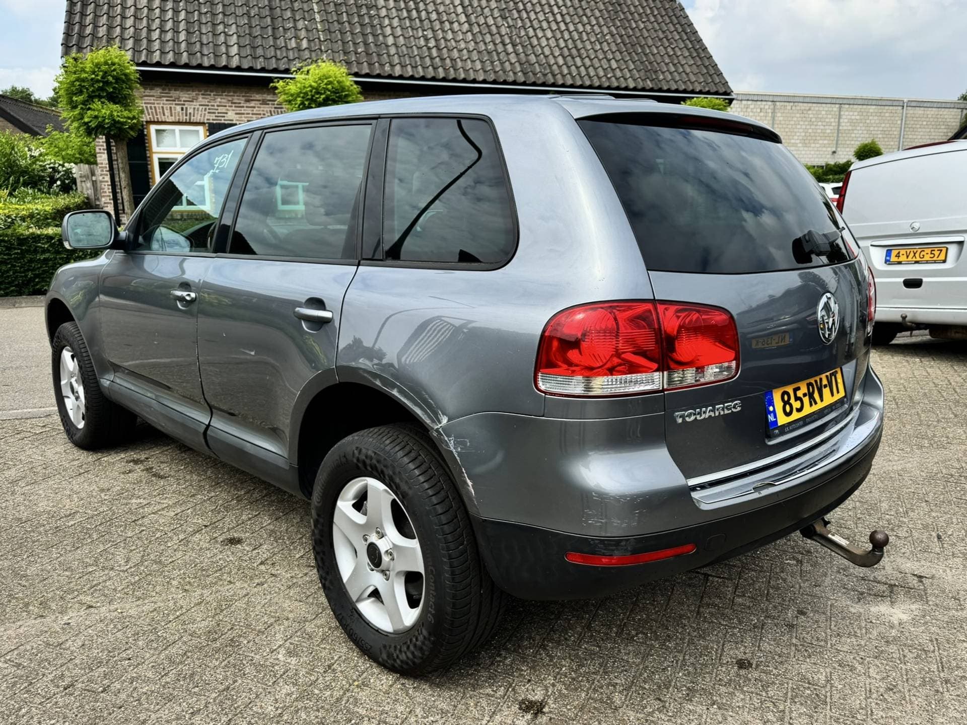 Volkswagen Touareg thumbnail 5