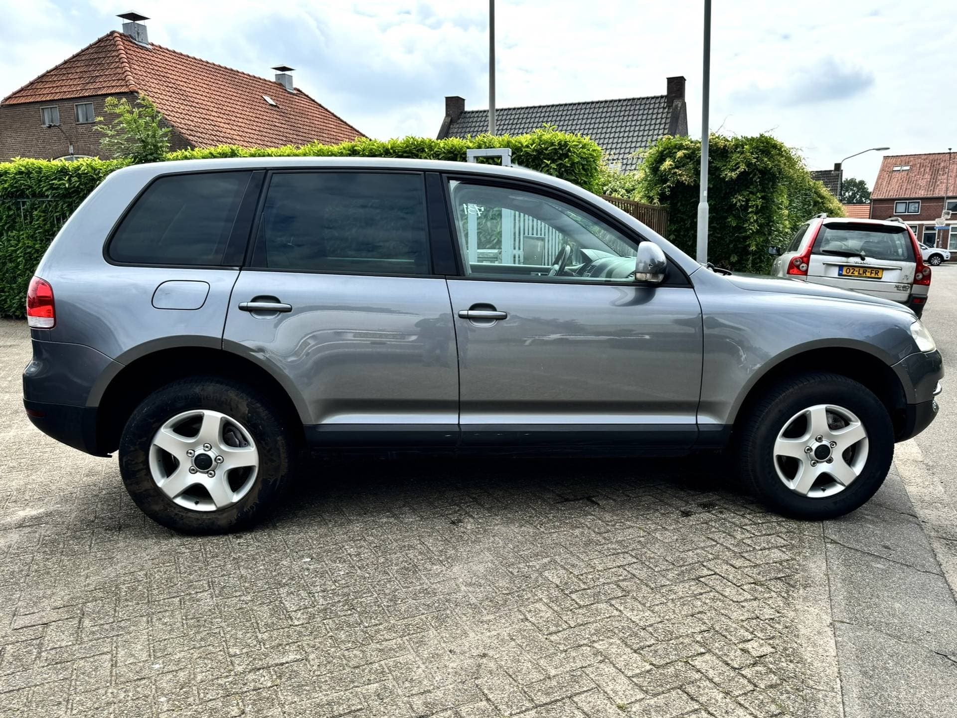 Volkswagen Touareg thumbnail 8