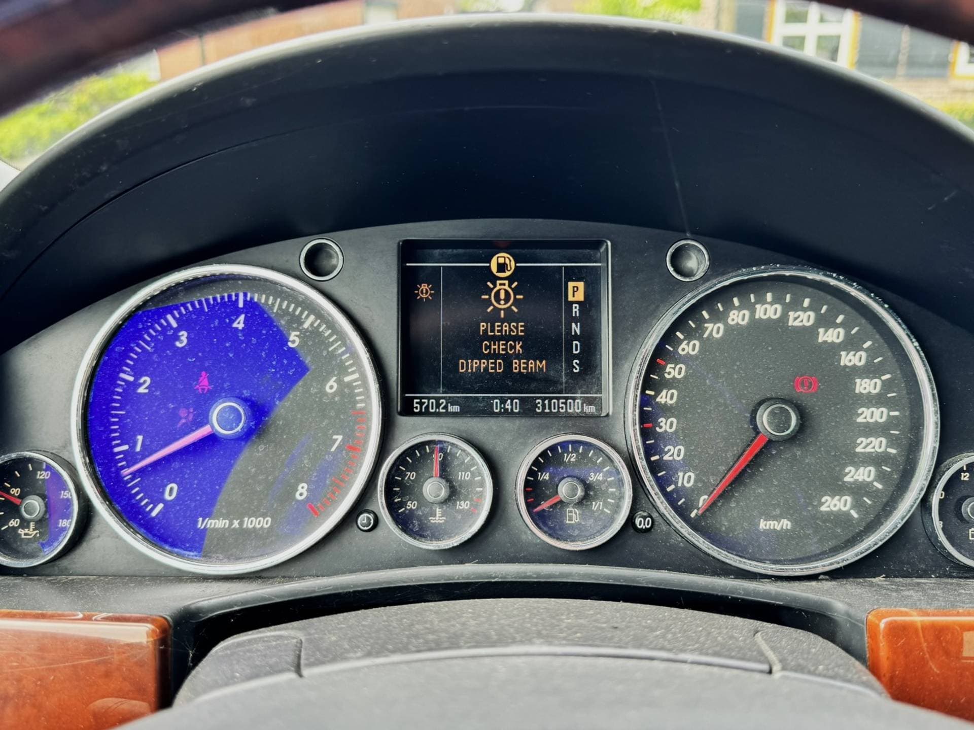 Volkswagen Touareg thumbnail 10