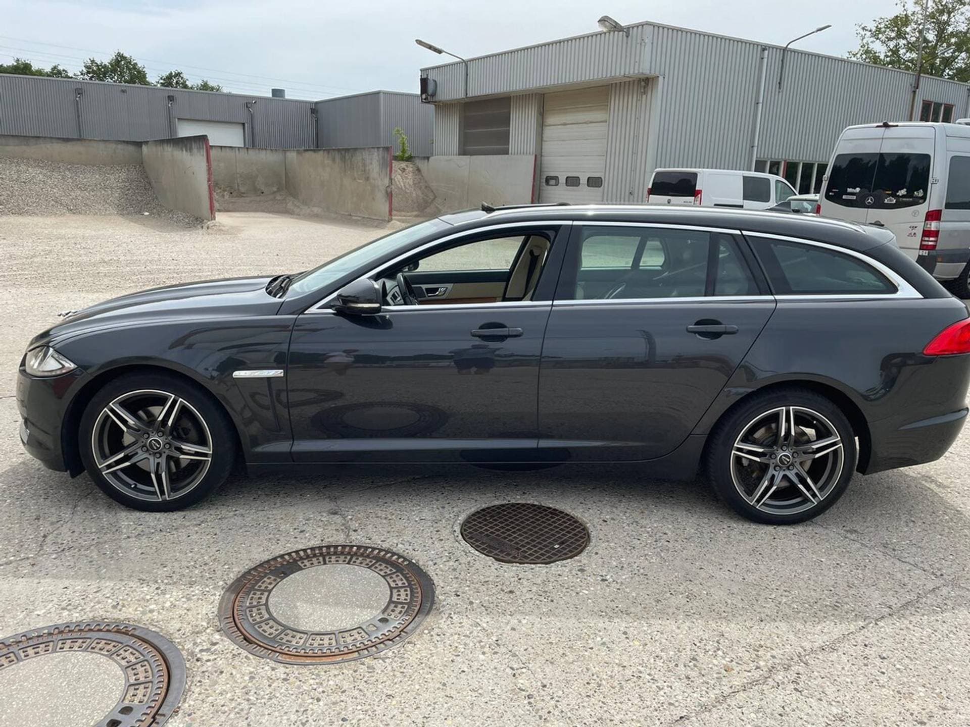 Jaguar XF thumbnail 6