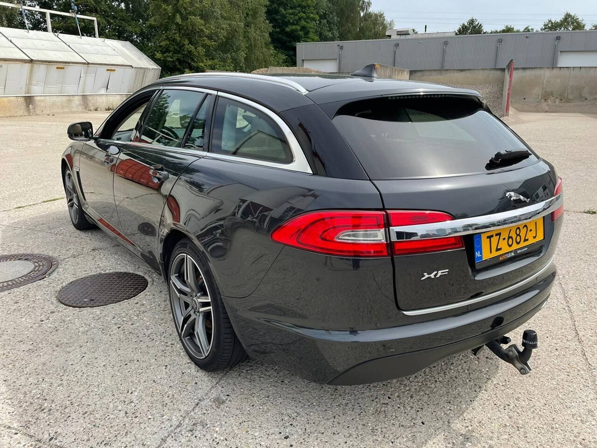 Jaguar XF thumbnail 7